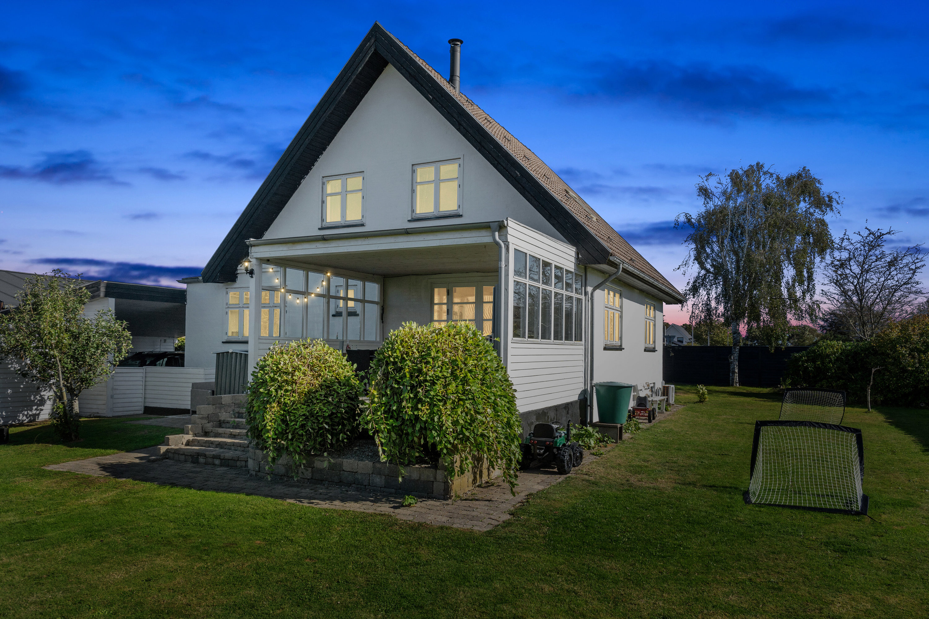 Fremhævet set fra haven billede i fuldskærmstilstand. Billede af Skagensvej 185, 9800 Hjørring