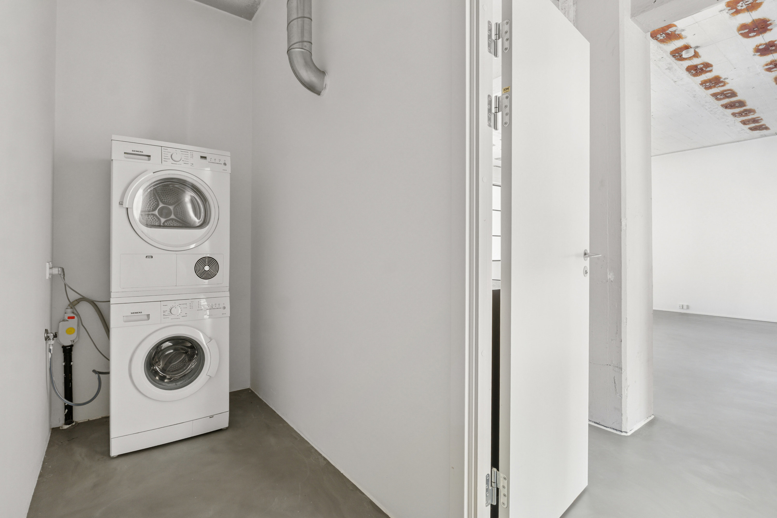 Fremhævet bryggers billede i fuldskærmstilstand. Billede af UDEN BOPÆLSPLIGT - Islands Brygge 79E, 2. tv., 2300 København S