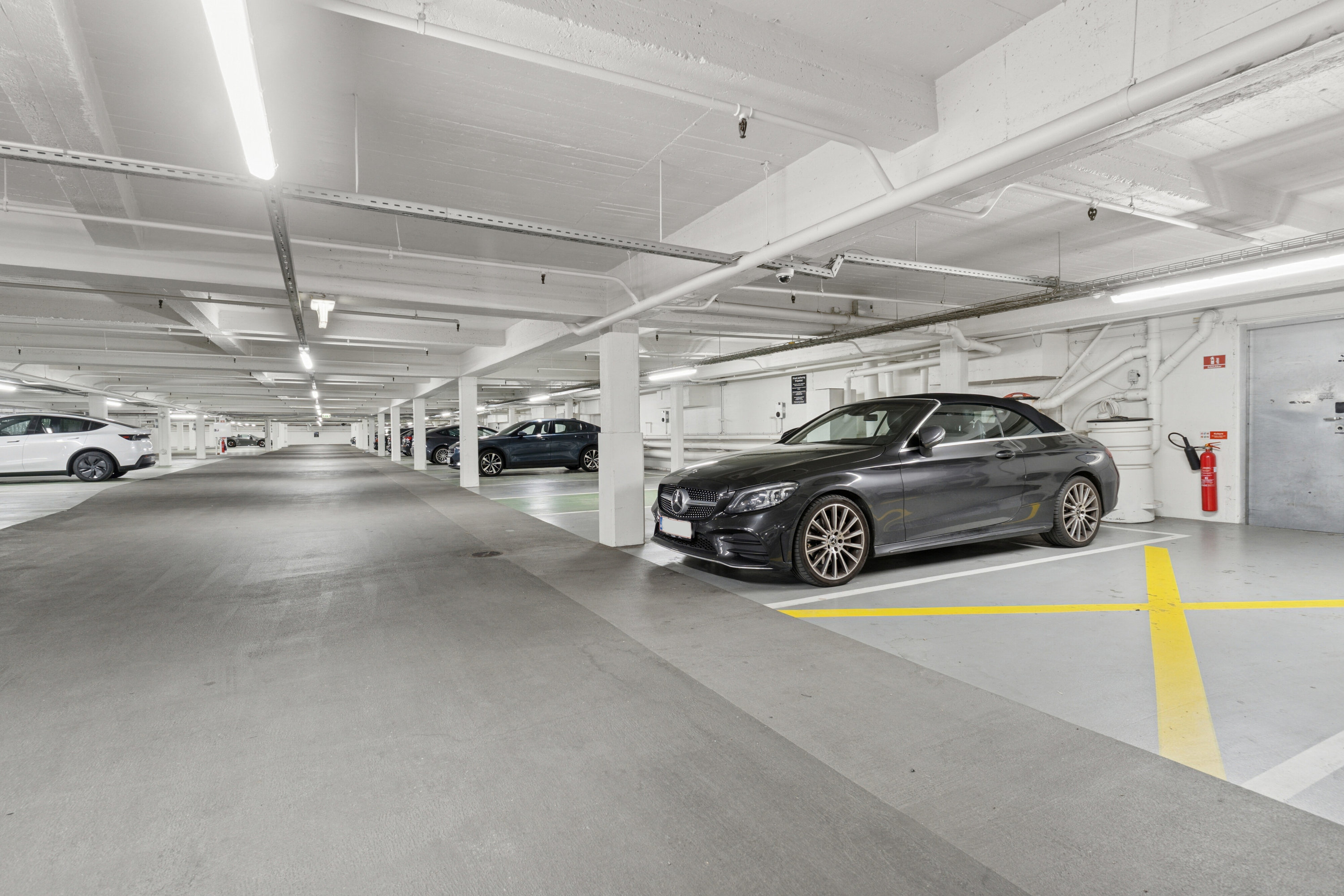 Fremhævet garage billede i fuldskærmstilstand. Billede af UDEN BOPÆLSPLIGT - Islands Brygge 79E, 2. tv., 2300 København S