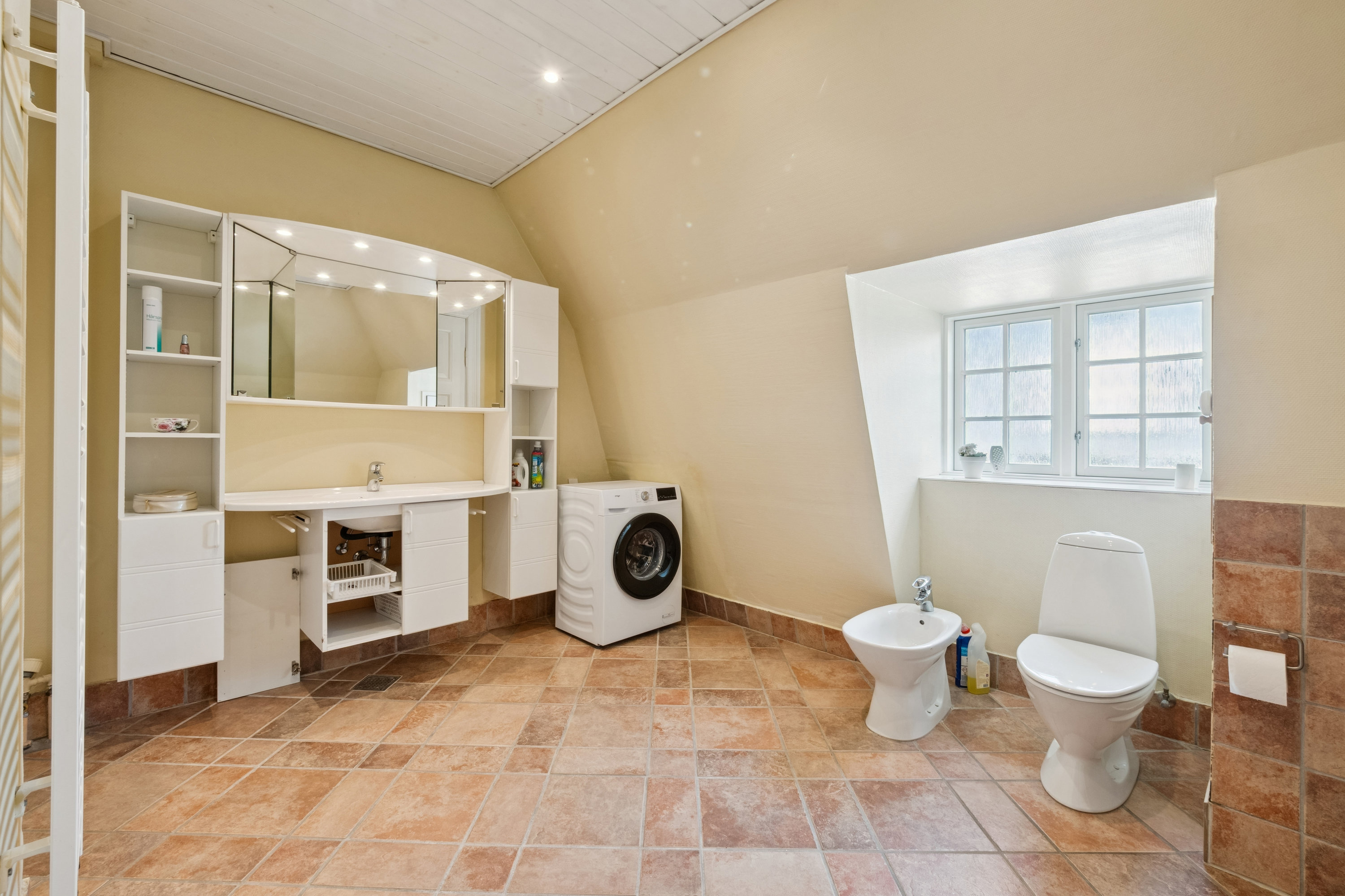 Fremhævet badeværelse billede i fuldskærmstilstand. Billede af Resenvej 14, 7800 Skive