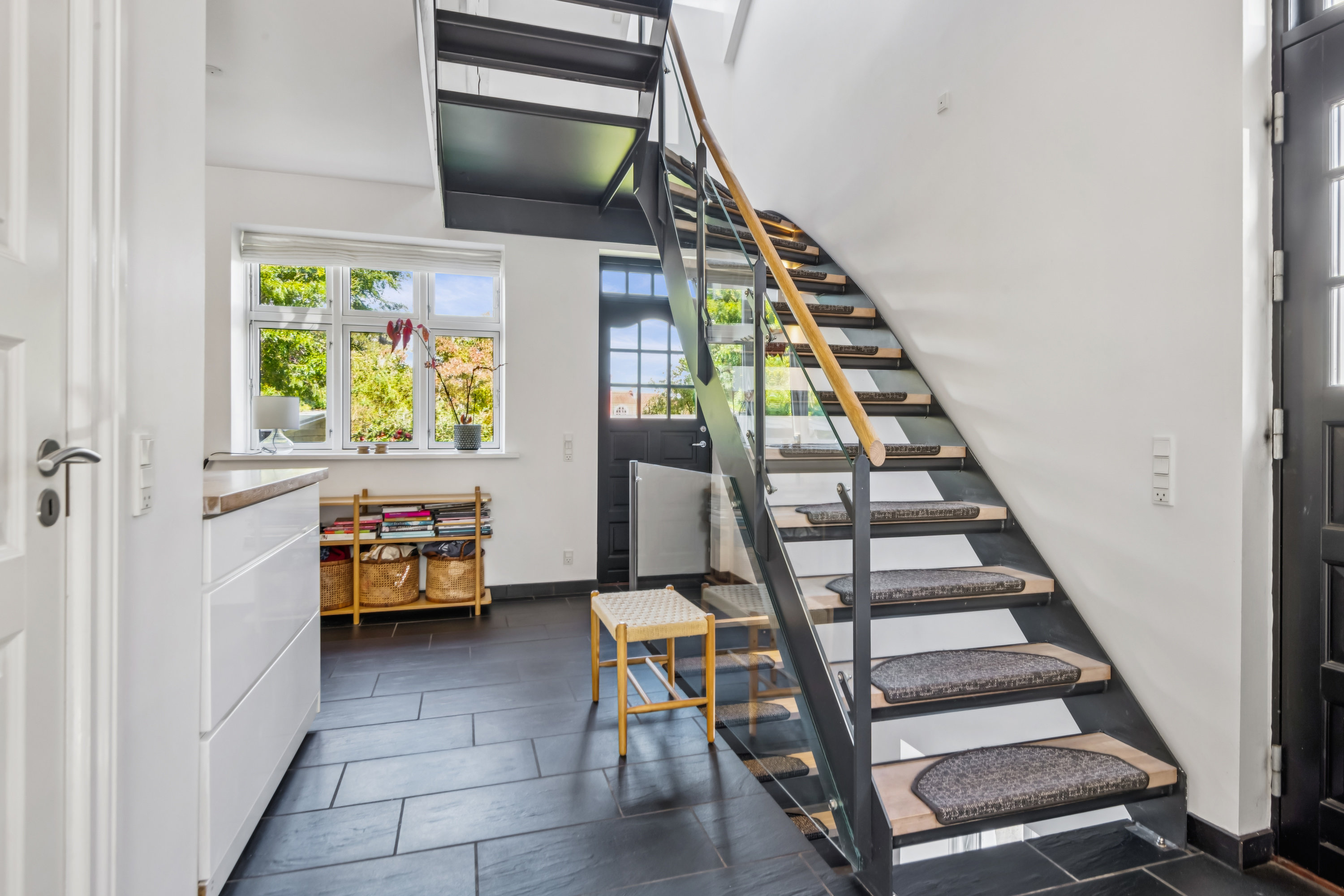 Fremhævet trappe billede i fuldskærmstilstand. Billede af Klostermarken 20, 9000 Aalborg
