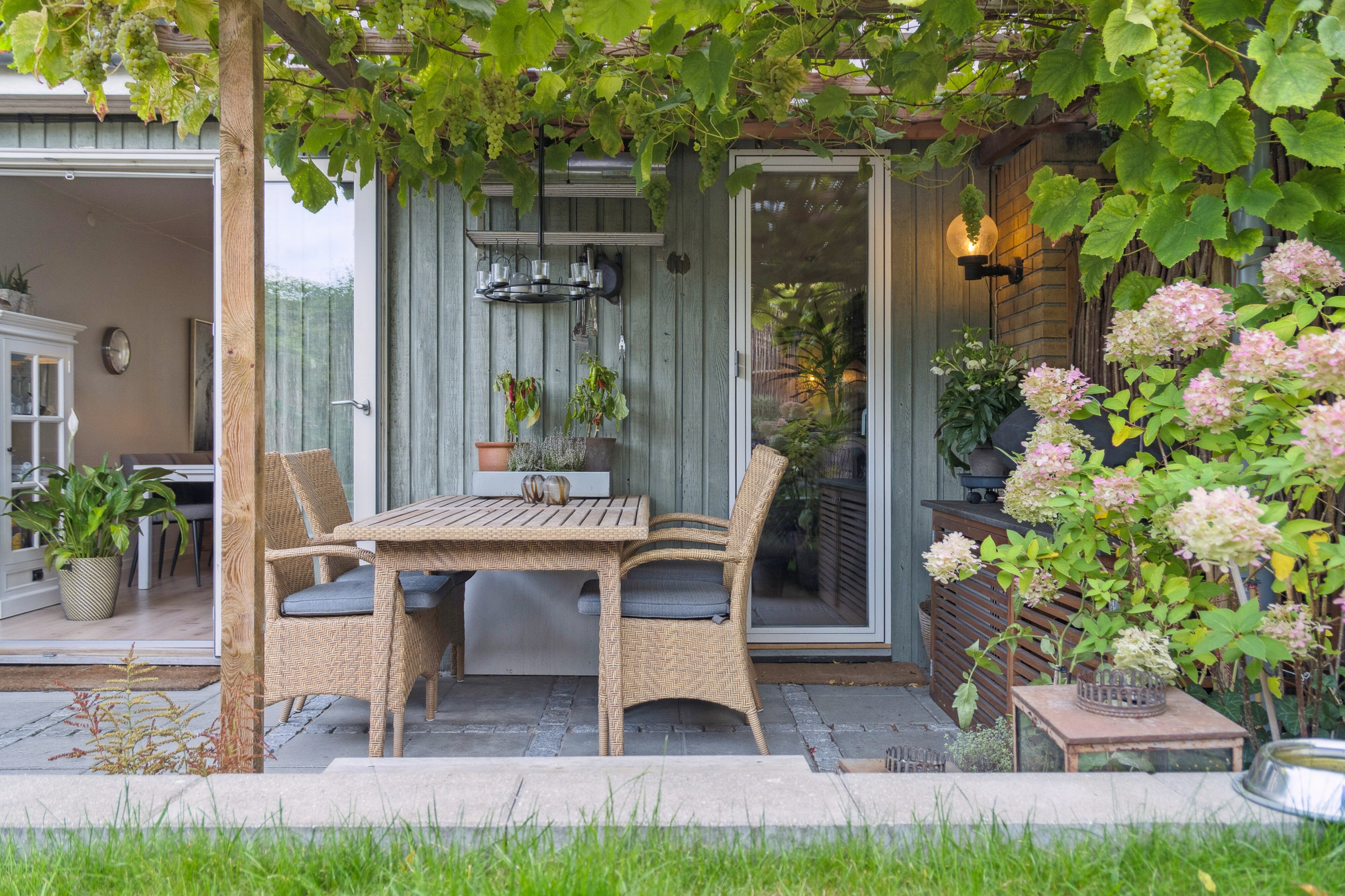 Fremhævet udendørs billede i fuldskærmstilstand. Billede af Holmekrogen 24, 2830 Virum