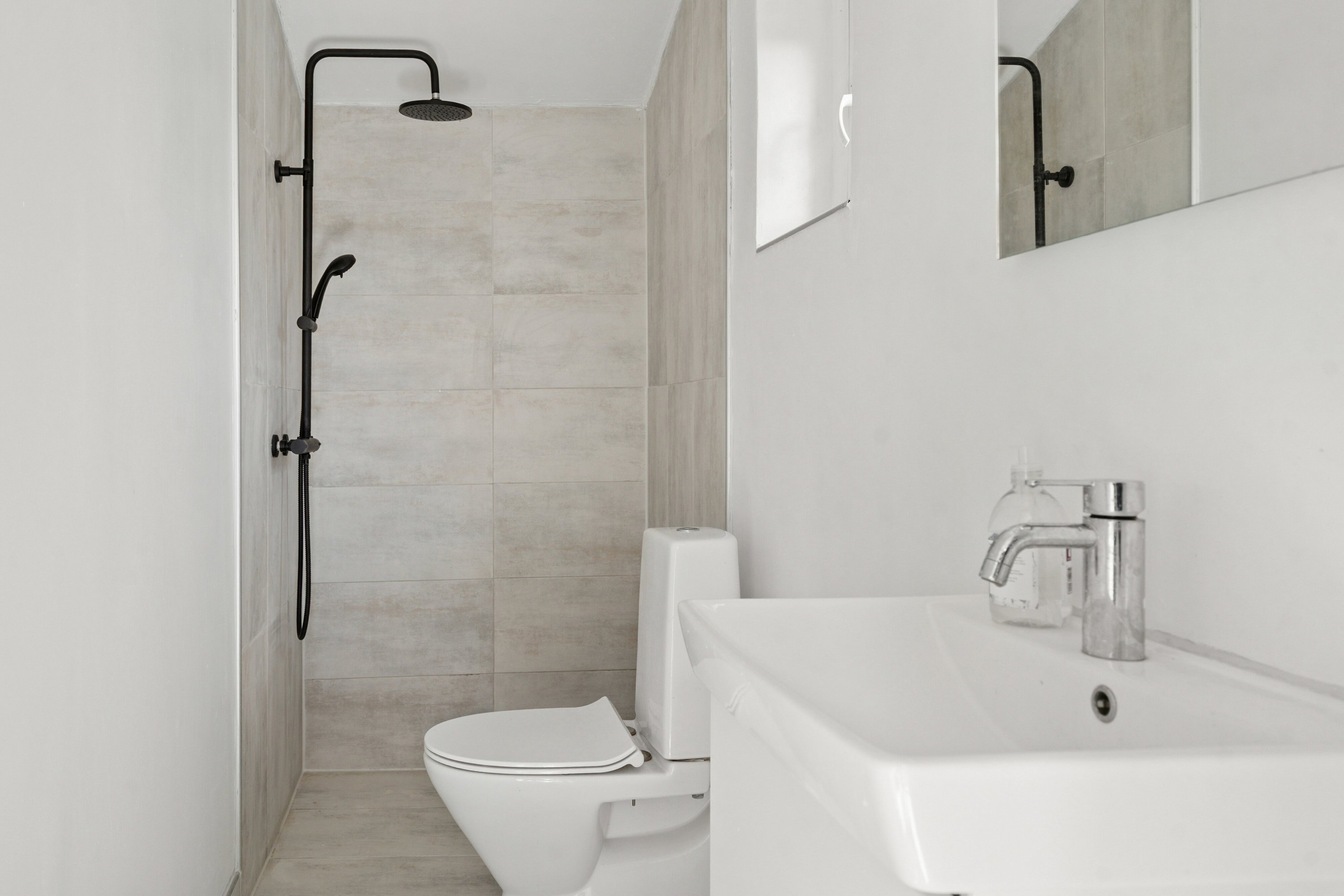 Fremhævet badeværelse billede i fuldskærmstilstand. Billede af Korup Åbakke 1, Korup, 5210 Odense NV