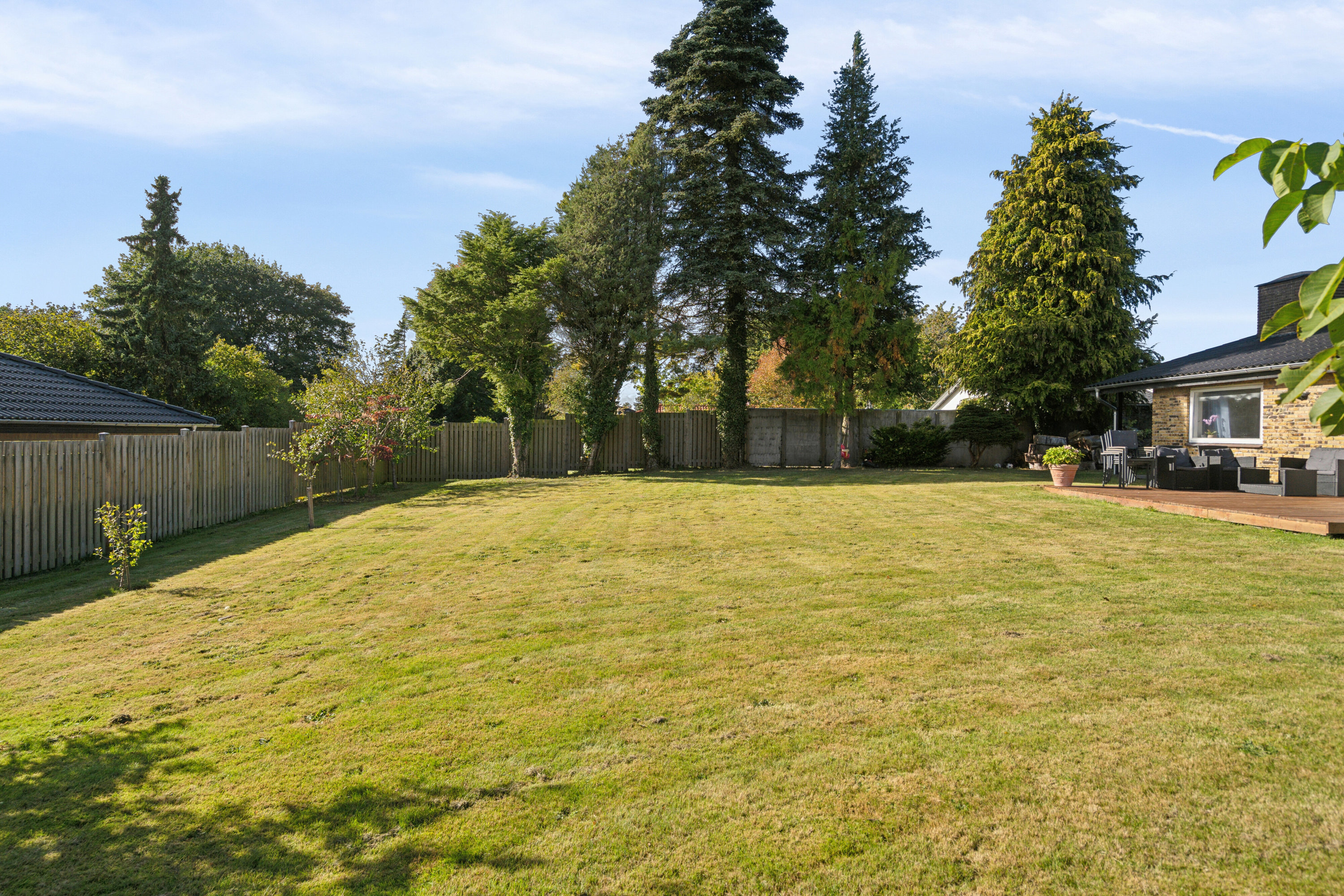 Fremhævet set fra haven billede i fuldskærmstilstand. Billede af Korup Åbakke 1, Korup, 5210 Odense NV