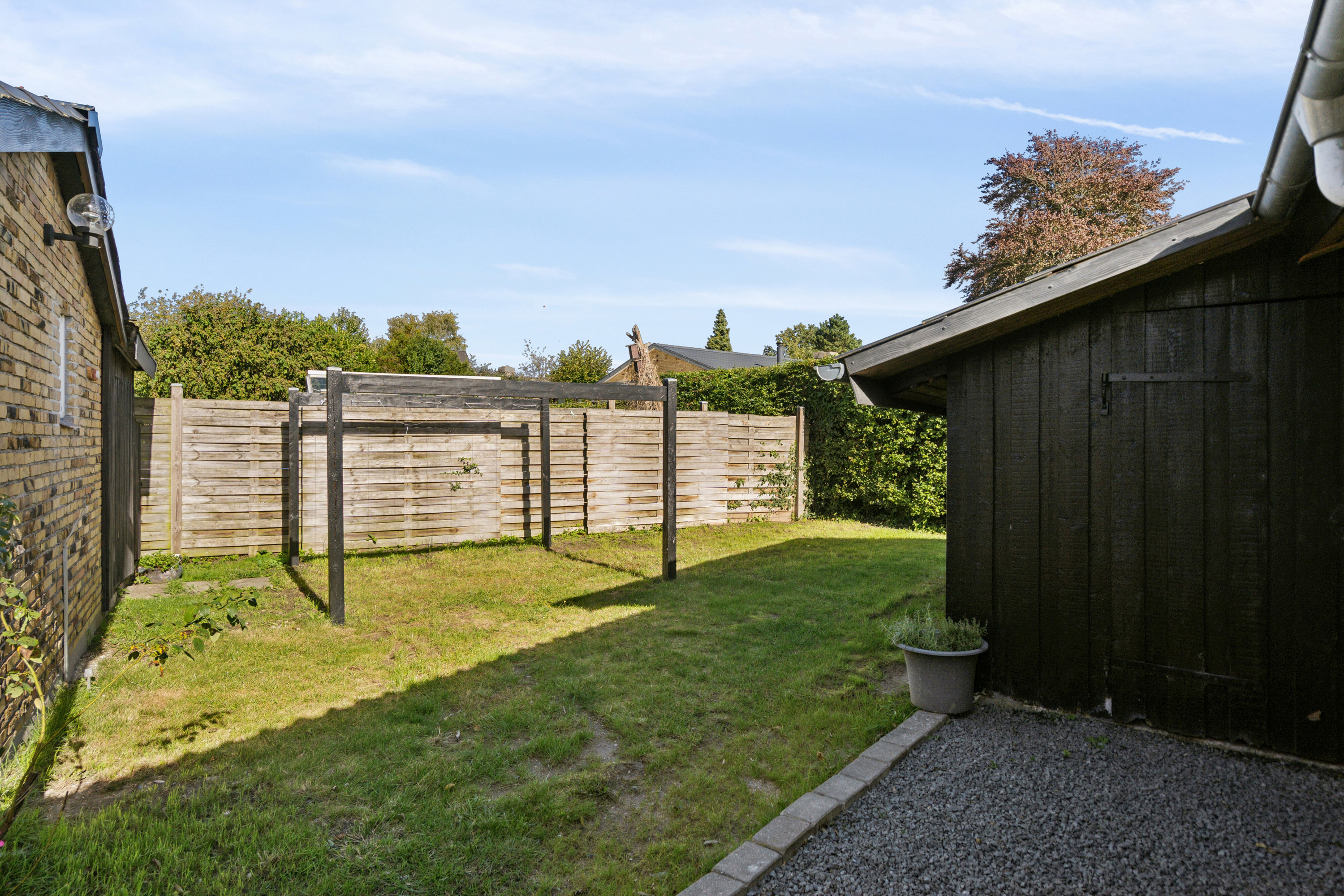 Fremhævet udendørs billede i fuldskærmstilstand. Billede af Korup Åbakke 1, Korup, 5210 Odense NV