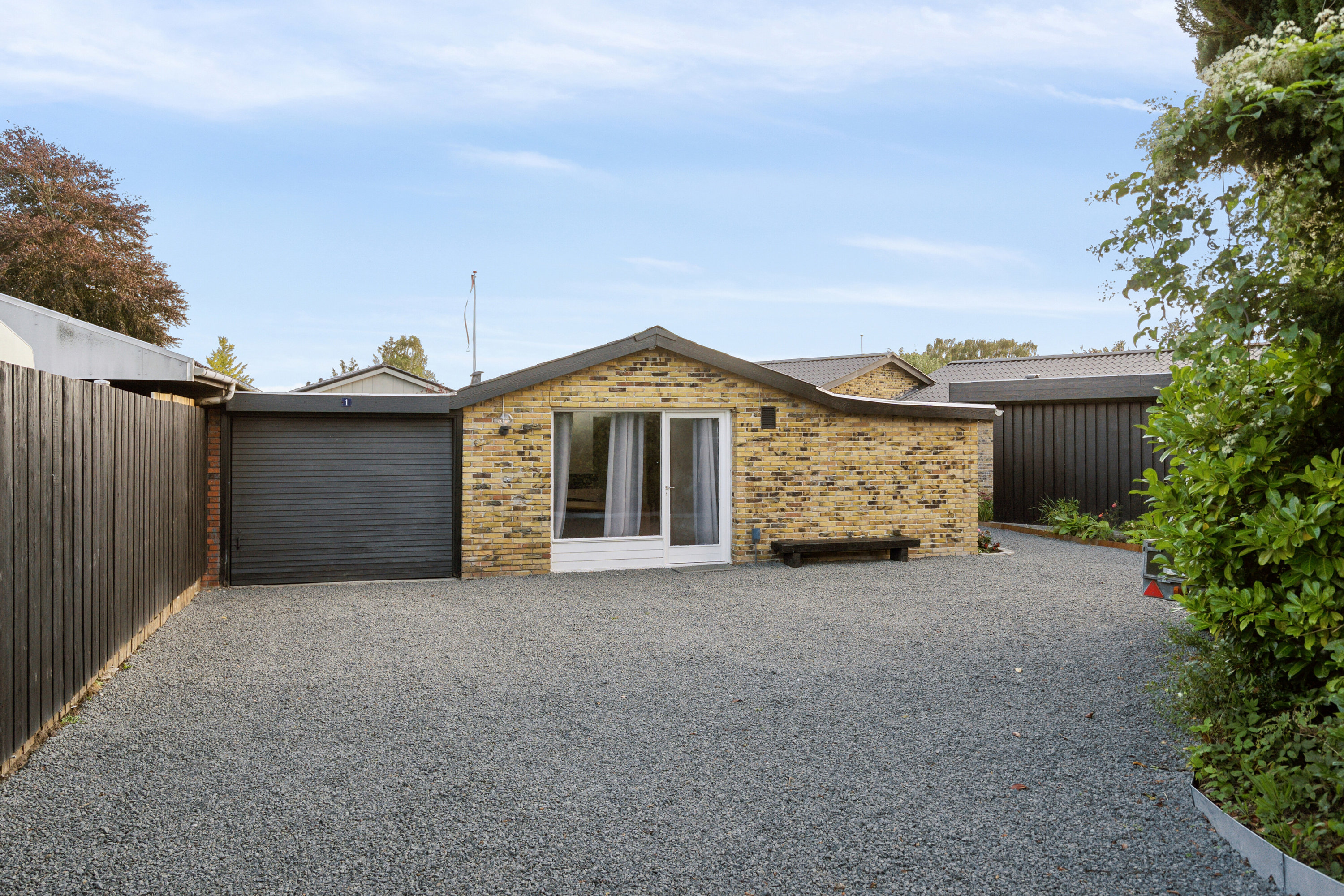 Fremhævet set fra vejen billede i fuldskærmstilstand. Billede af Korup Åbakke 1, Korup, 5210 Odense NV