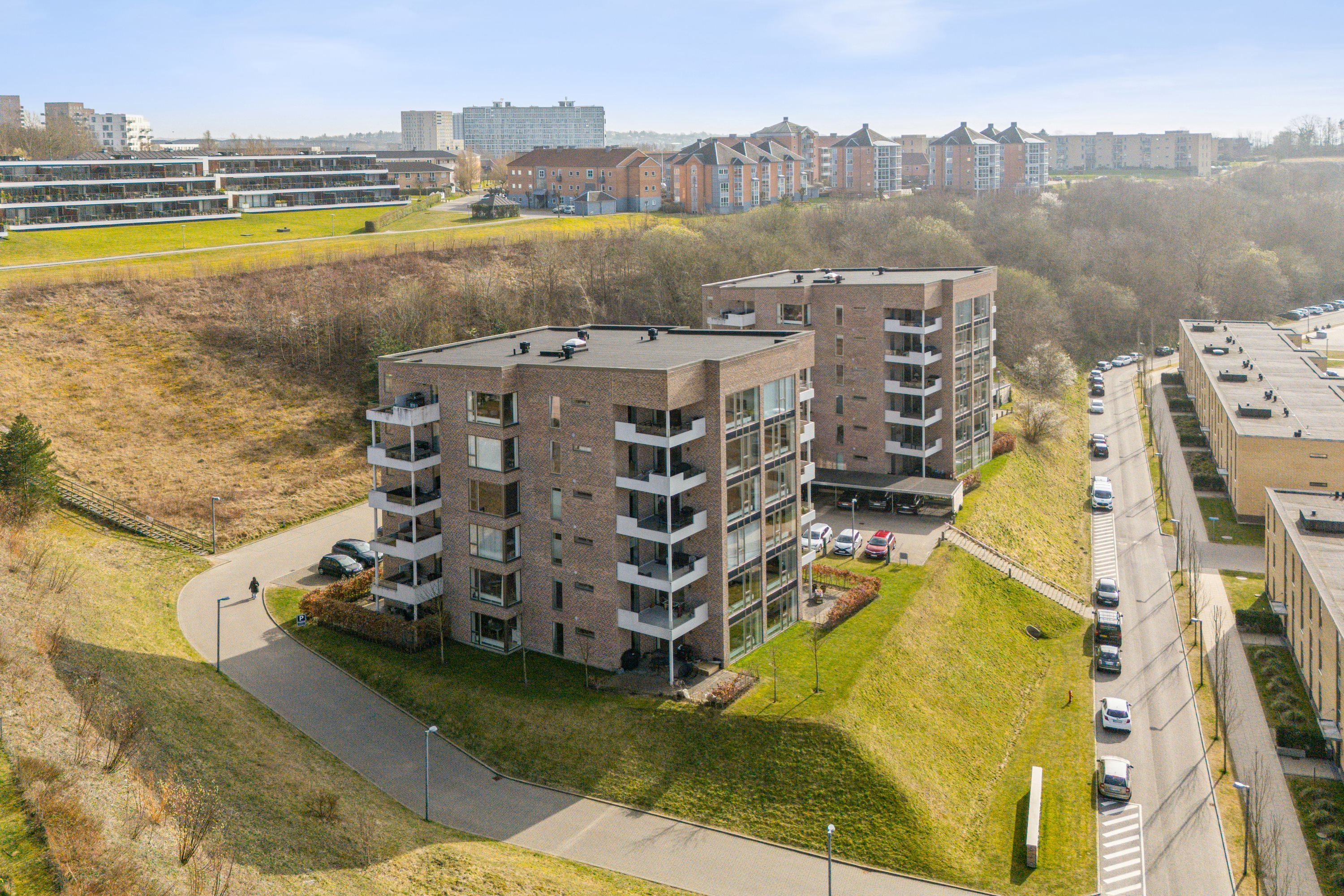 Fremhævet ejendommen billede i fuldskærmstilstand. Billede af Kridtsløjfen 21, 1. 2., 9000 Aalborg