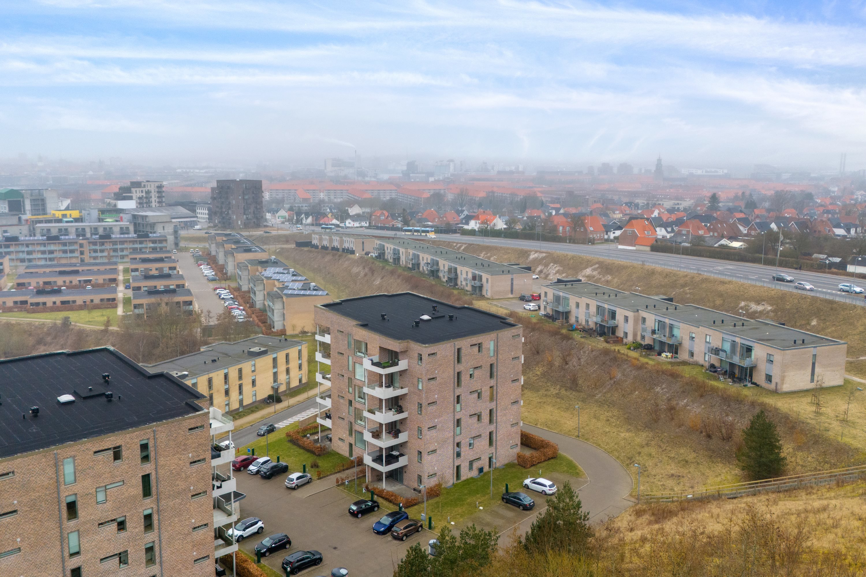 Fremhævet ejendommen billede i fuldskærmstilstand. Billede af Kridtsløjfen 21, 1. 2., 9000 Aalborg