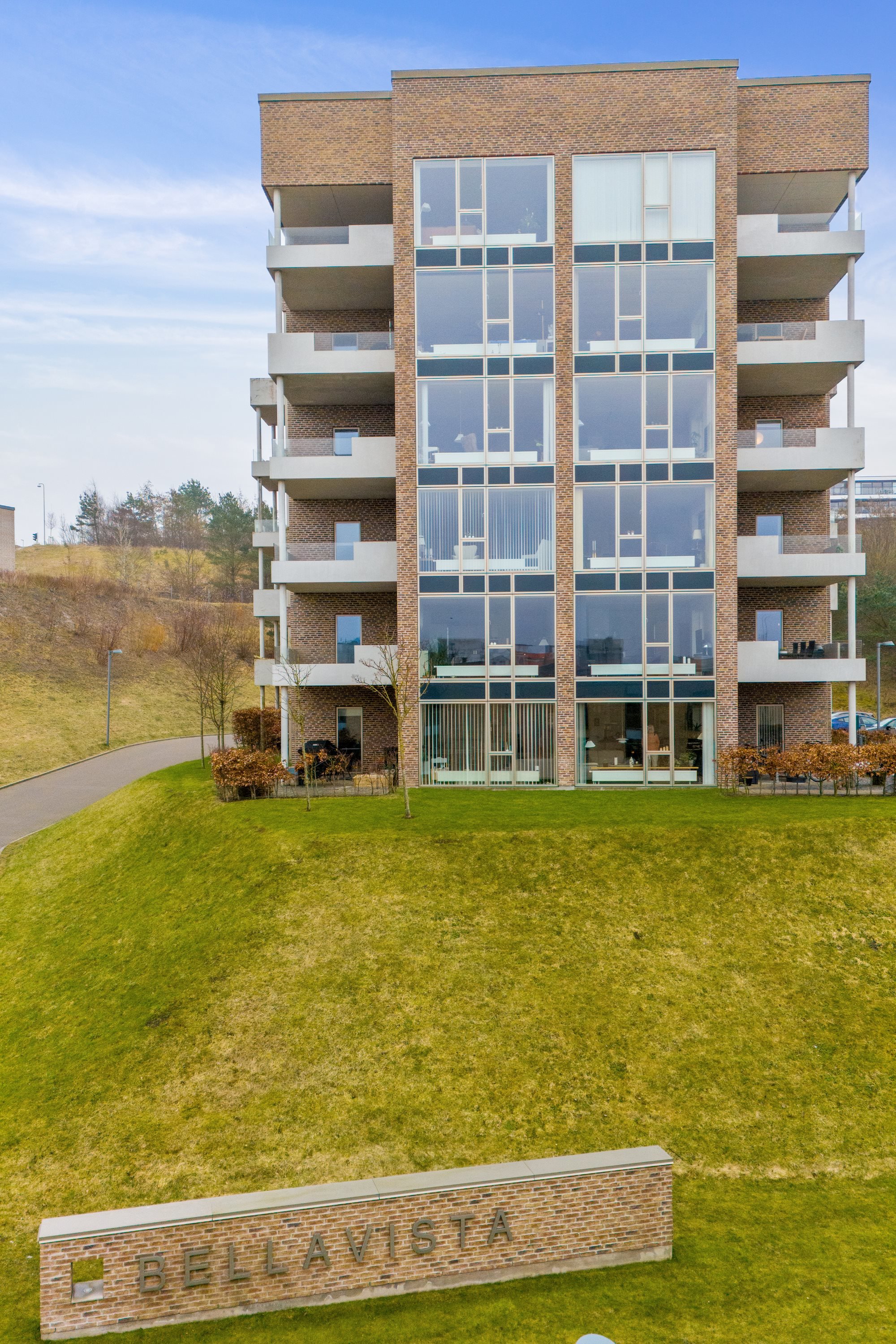 Fremhævet ejendommen billede i fuldskærmstilstand. Billede af Kridtsløjfen 21, 1. 2., 9000 Aalborg