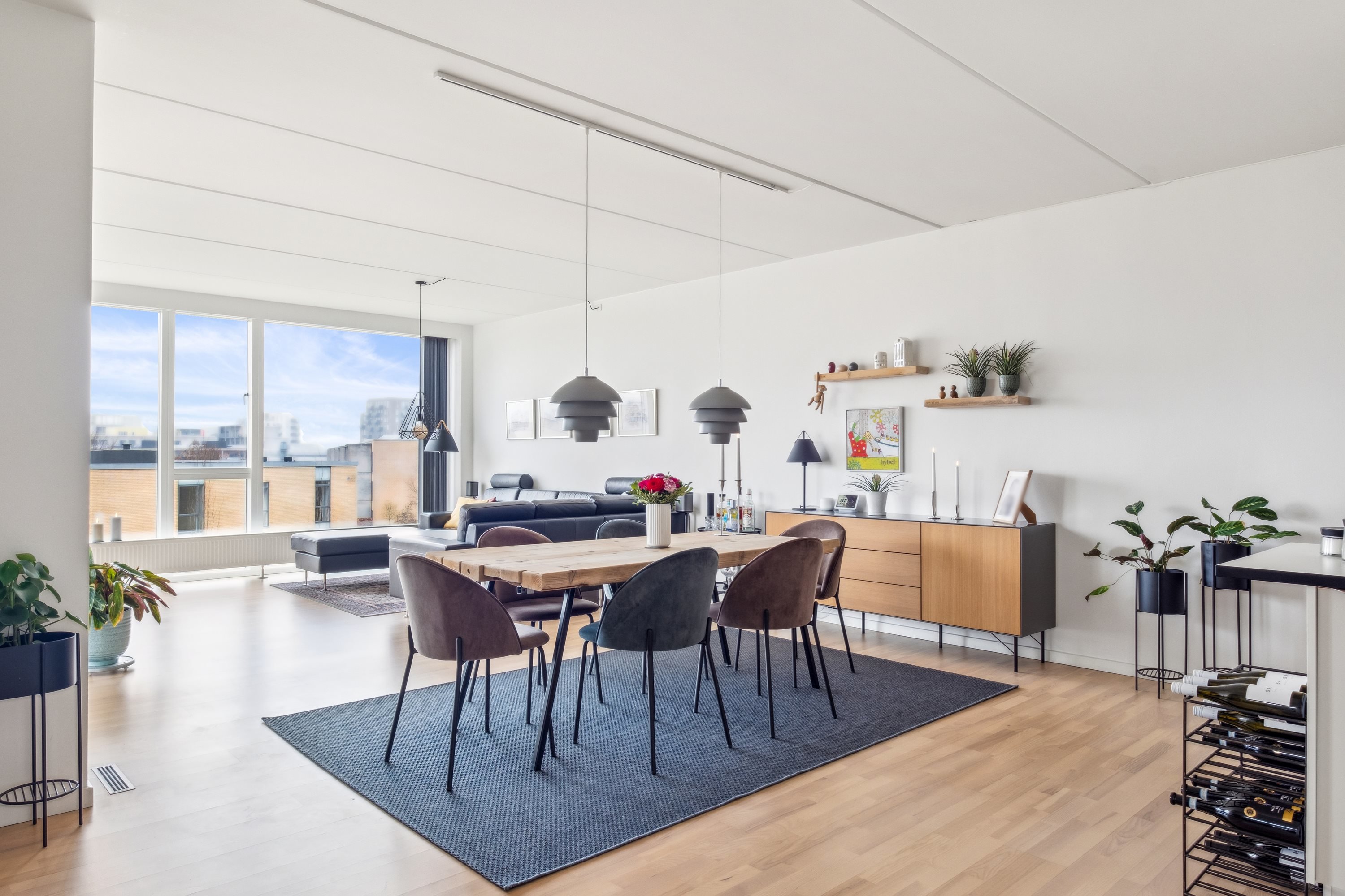 Miniaturebillede 2: køkken-alrum. Billede af Kridtsløjfen 21, 1. 2., 9000 Aalborg