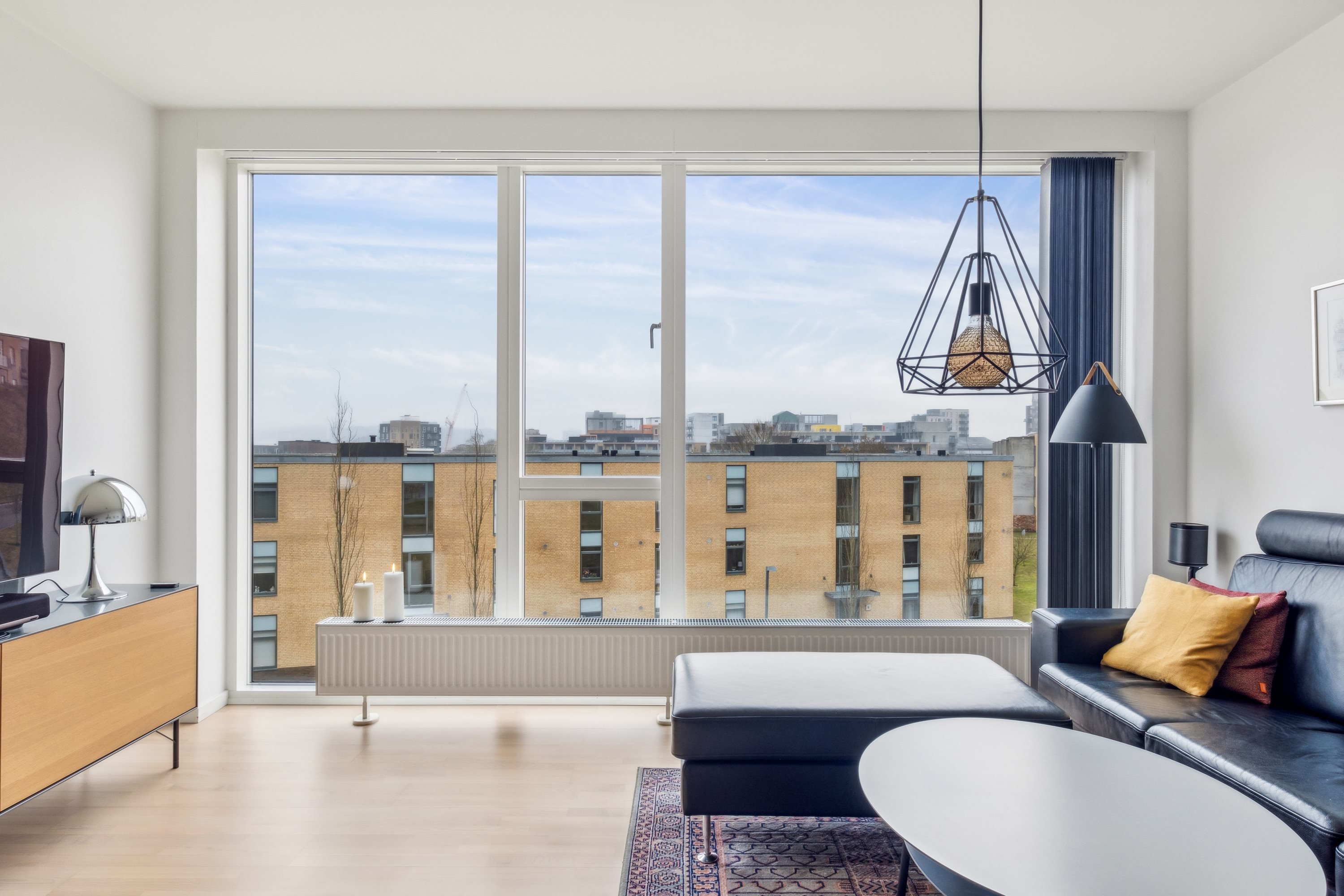 Fremhævet stue billede i fuldskærmstilstand. Billede af Kridtsløjfen 21, 1. 2., 9000 Aalborg