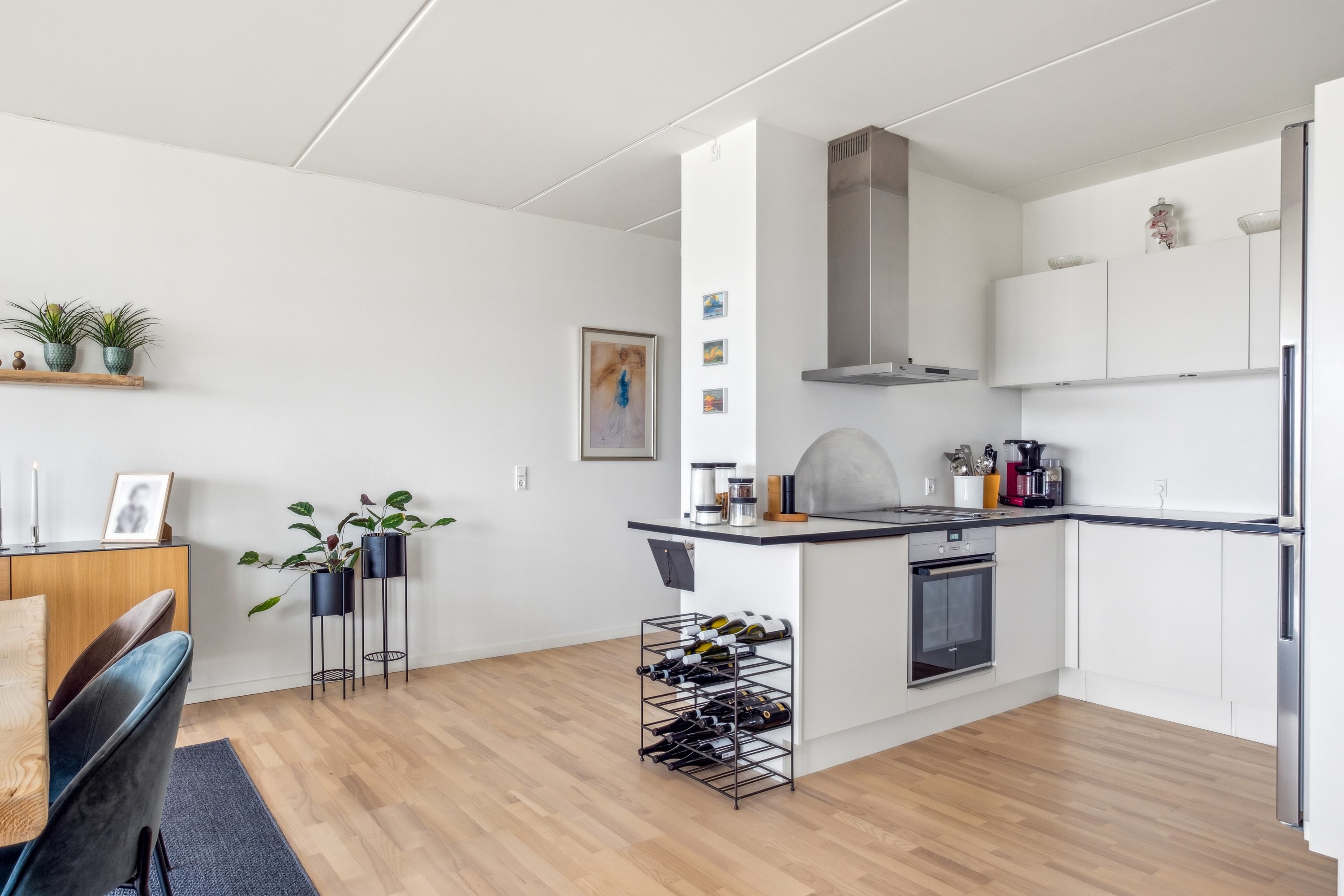 Fremhævet køkken-alrum billede i fuldskærmstilstand. Billede af Kridtsløjfen 21, 1. 2., 9000 Aalborg