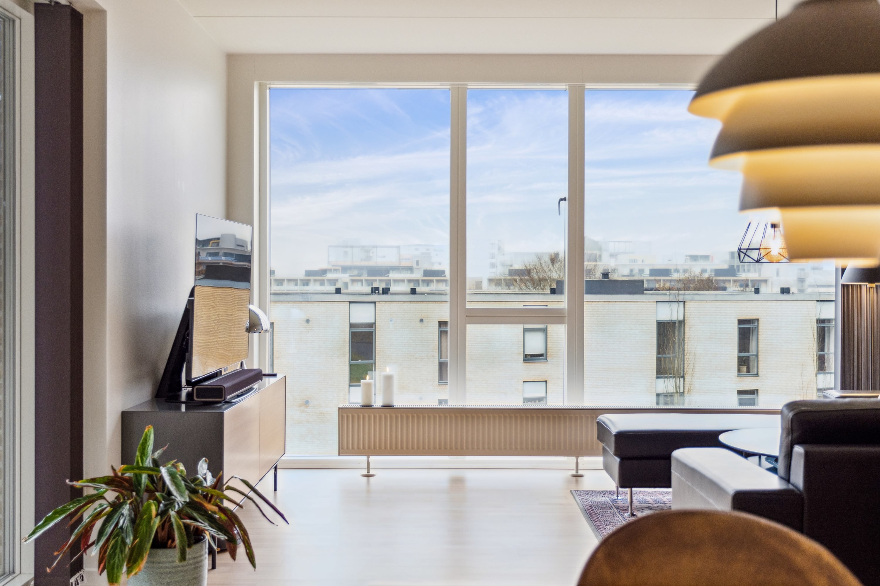 Fremhævet stue billede i fuldskærmstilstand. Billede af Kridtsløjfen 21, 1. 2., 9000 Aalborg