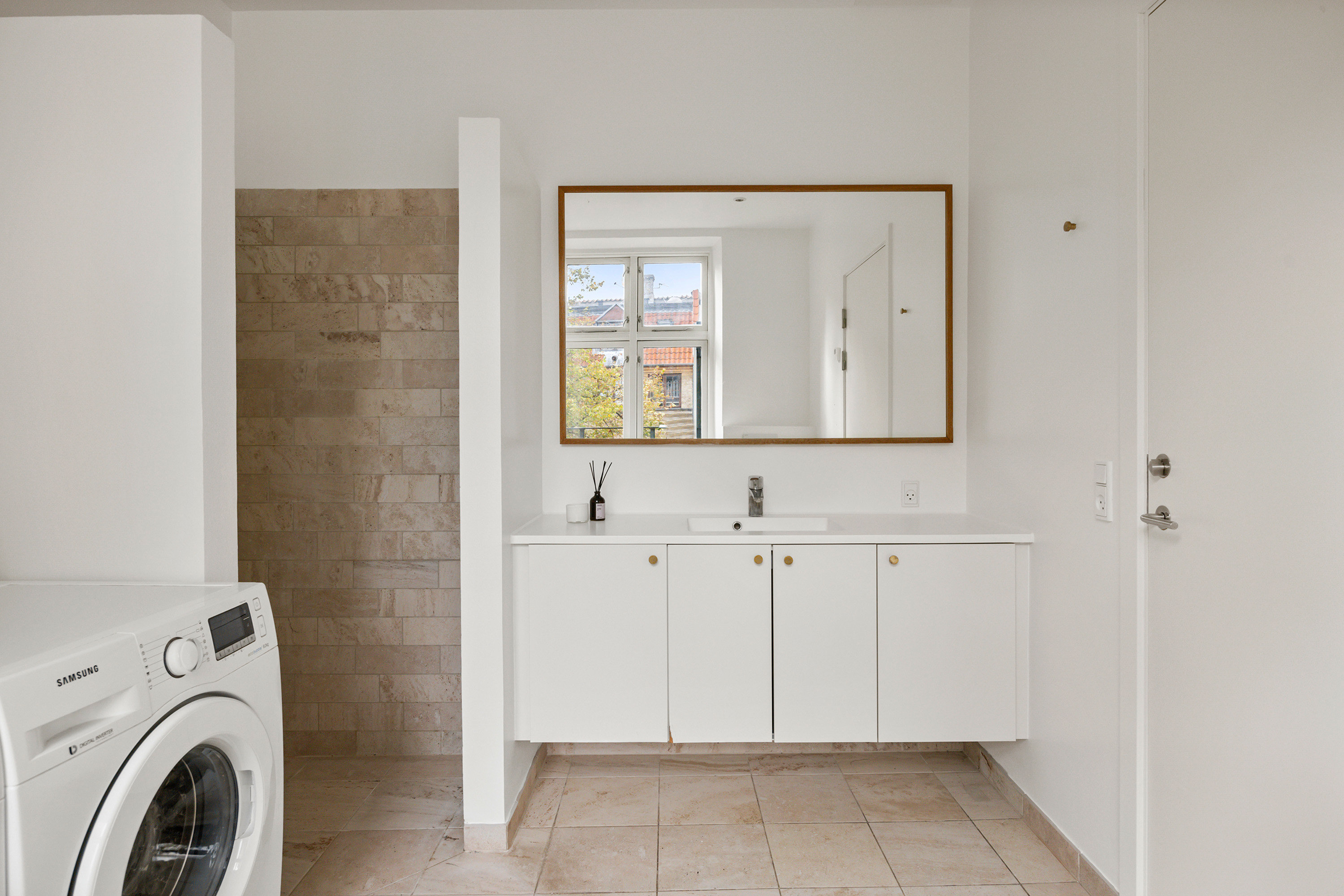 Fremhævet badeværelse billede i fuldskærmstilstand. Billede af Nørregade 36A, 2. tv., 1165 København K