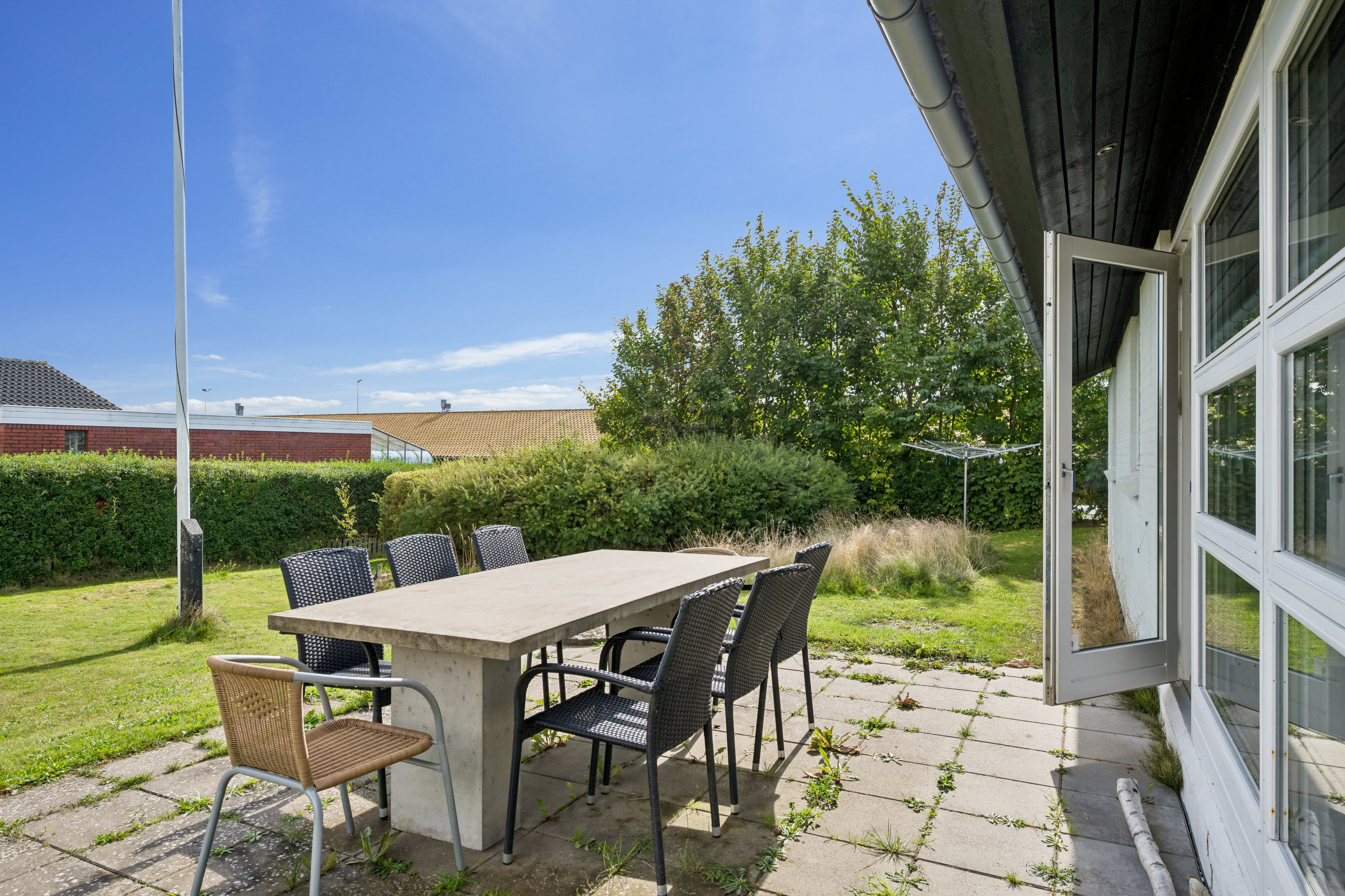 Fremhævet terrasse billede i fuldskærmstilstand. Billede af Skoletoften 15, 8420 Knebel