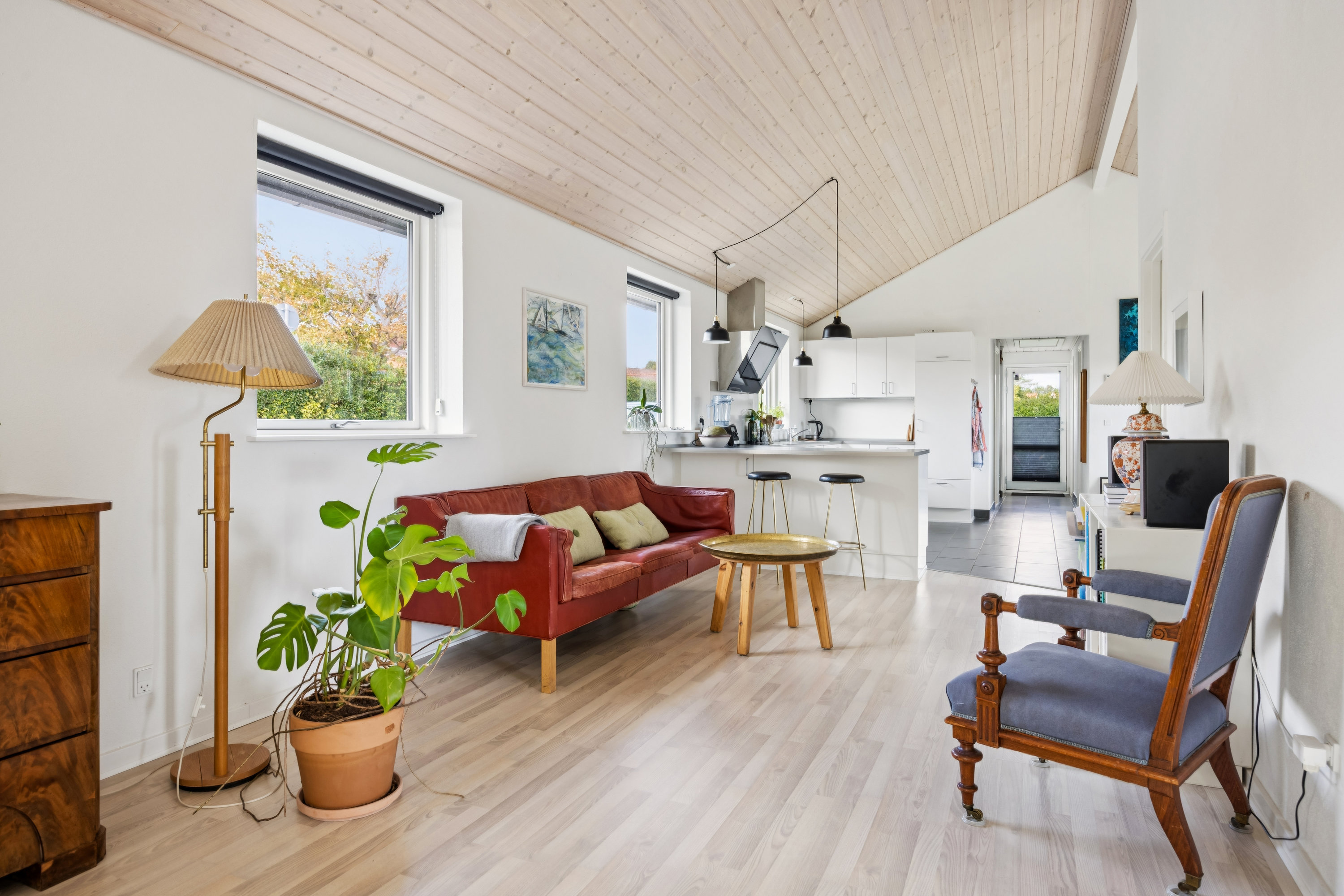 Fremhævet stue billede i fuldskærmstilstand. Billede af Skoletoften 15, 8420 Knebel