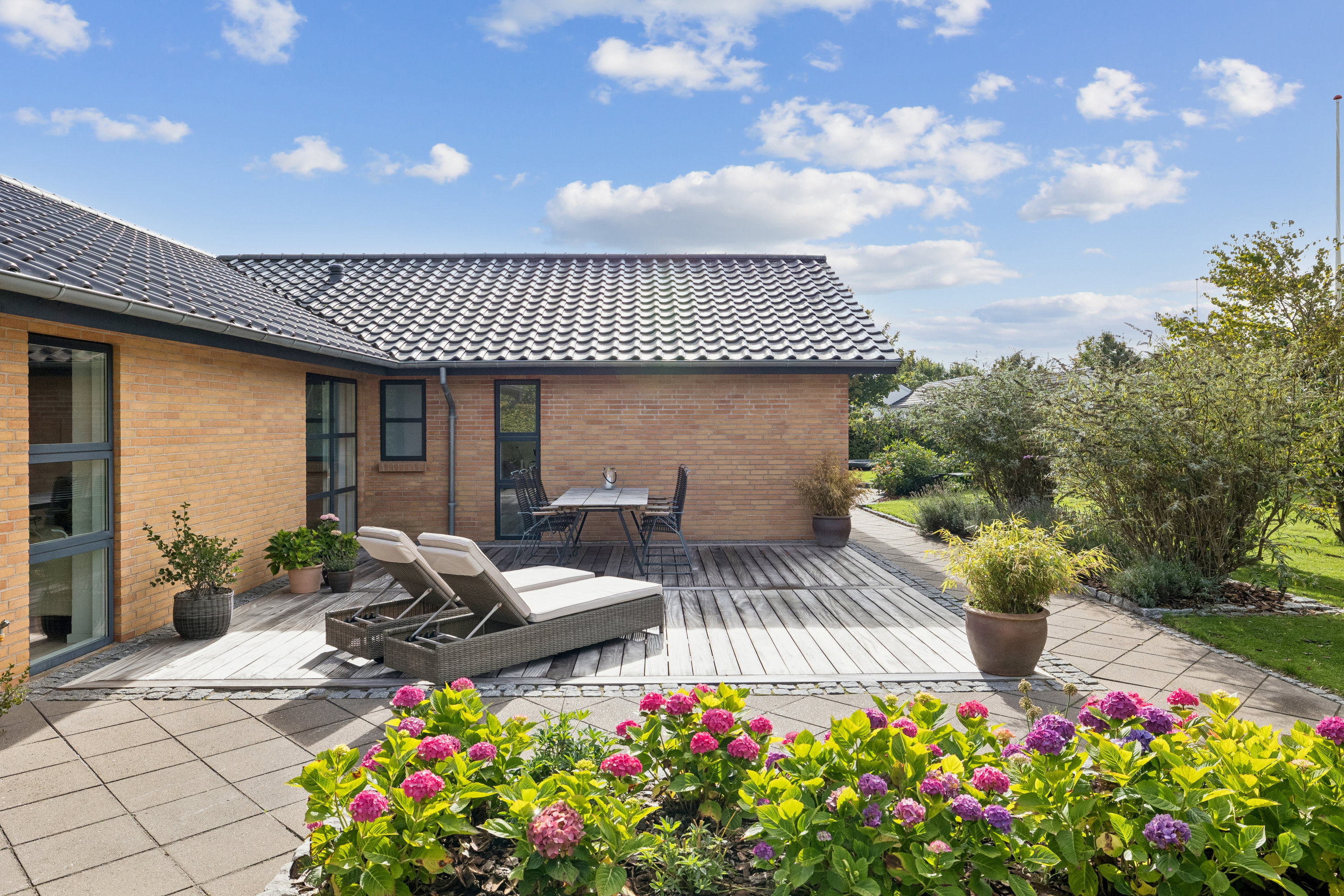 Fremhævet terrasse billede i fuldskærmstilstand. Billede af Bævervej 18, 8660 Skanderborg