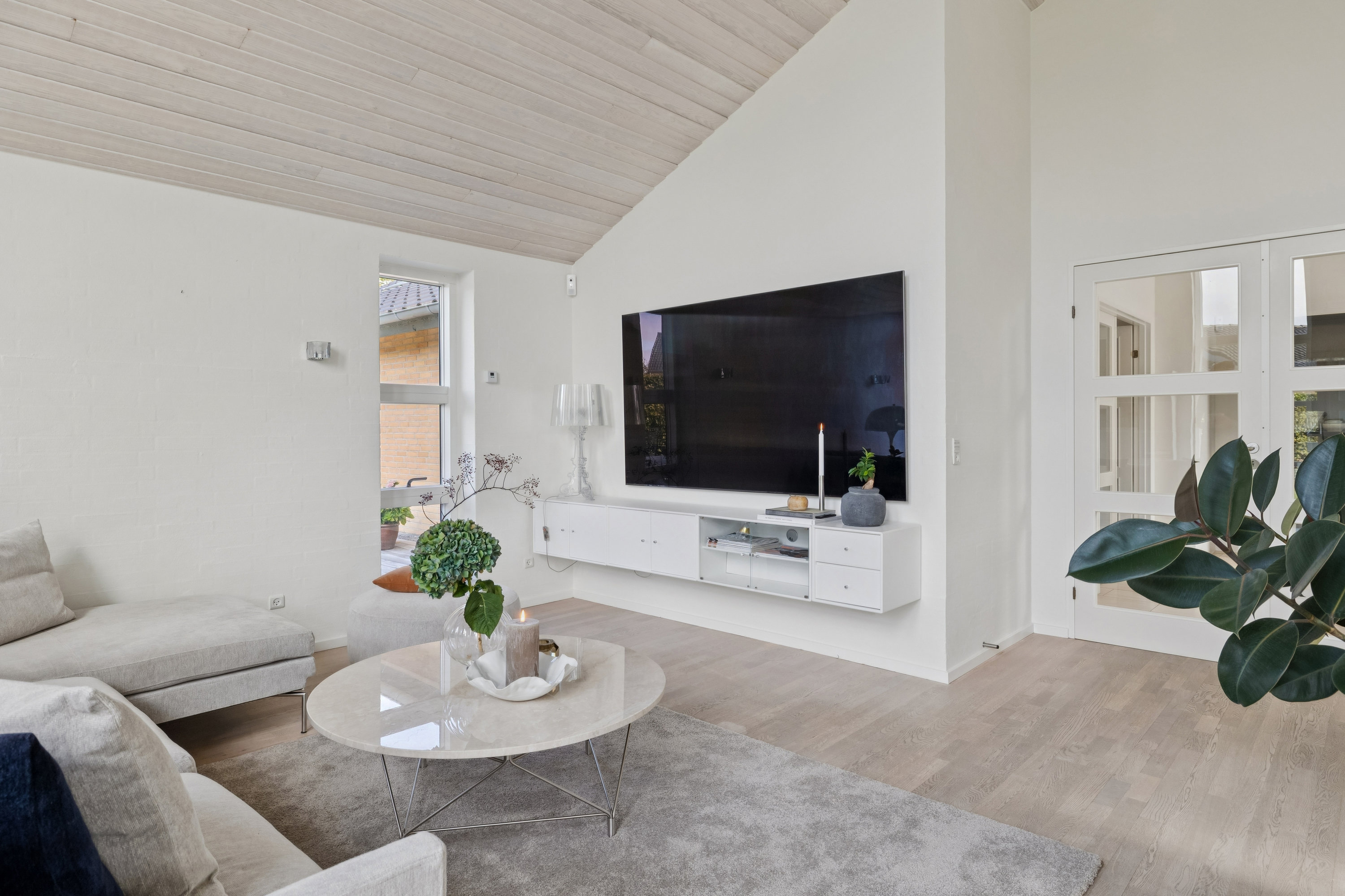 Fremhævet stue billede i fuldskærmstilstand. Billede af Bævervej 18, 8660 Skanderborg