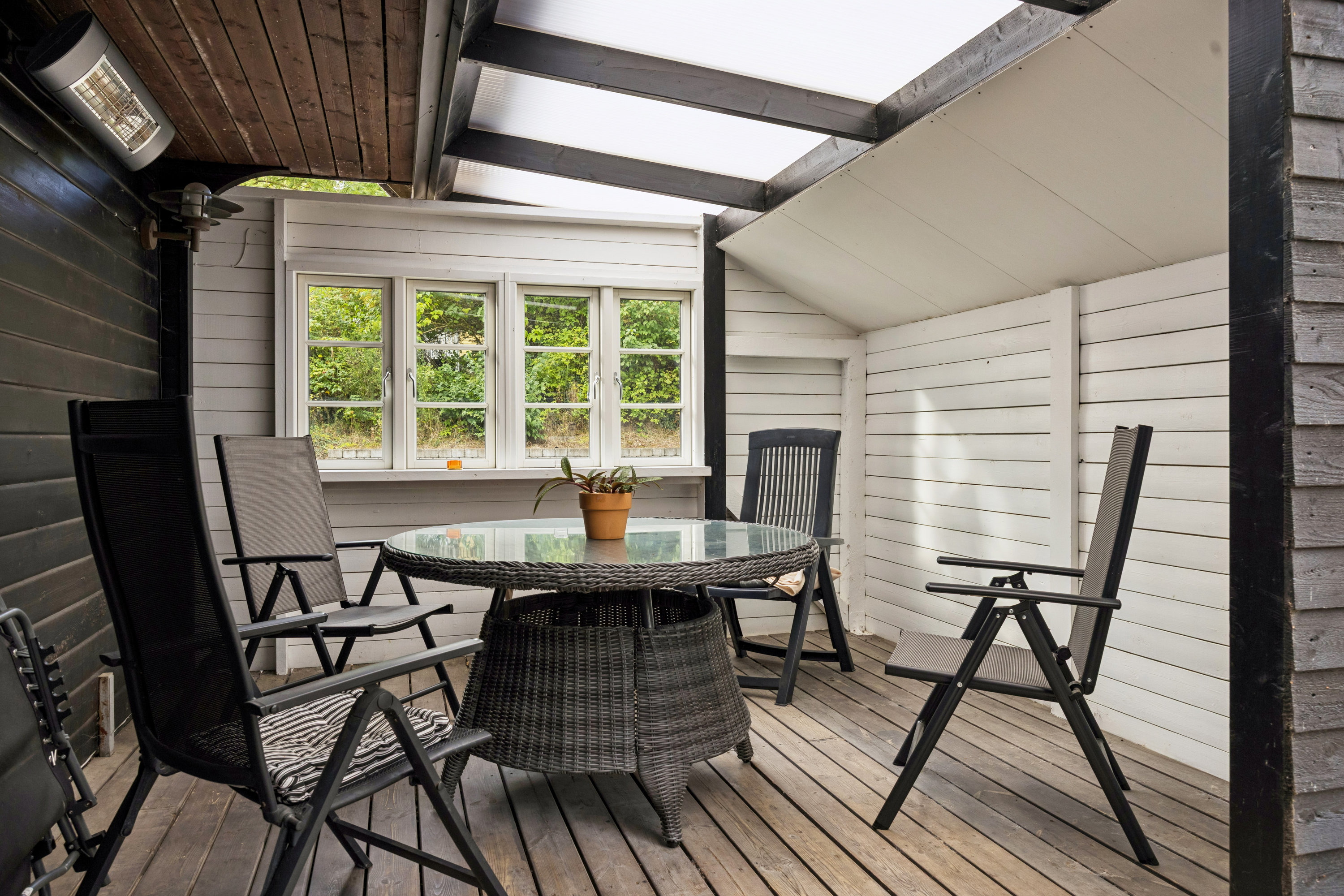 Fremhævet stue billede i fuldskærmstilstand. Billede af Grønhøj 45, Egsmark Strand, 8400 Ebeltoft