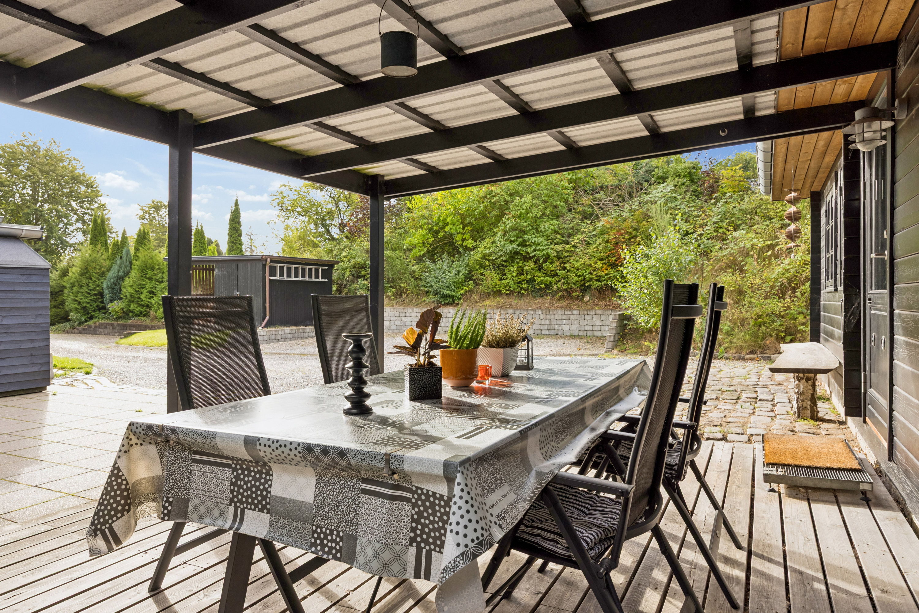 Fremhævet terrasse billede i fuldskærmstilstand. Billede af Grønhøj 45, Egsmark Strand, 8400 Ebeltoft