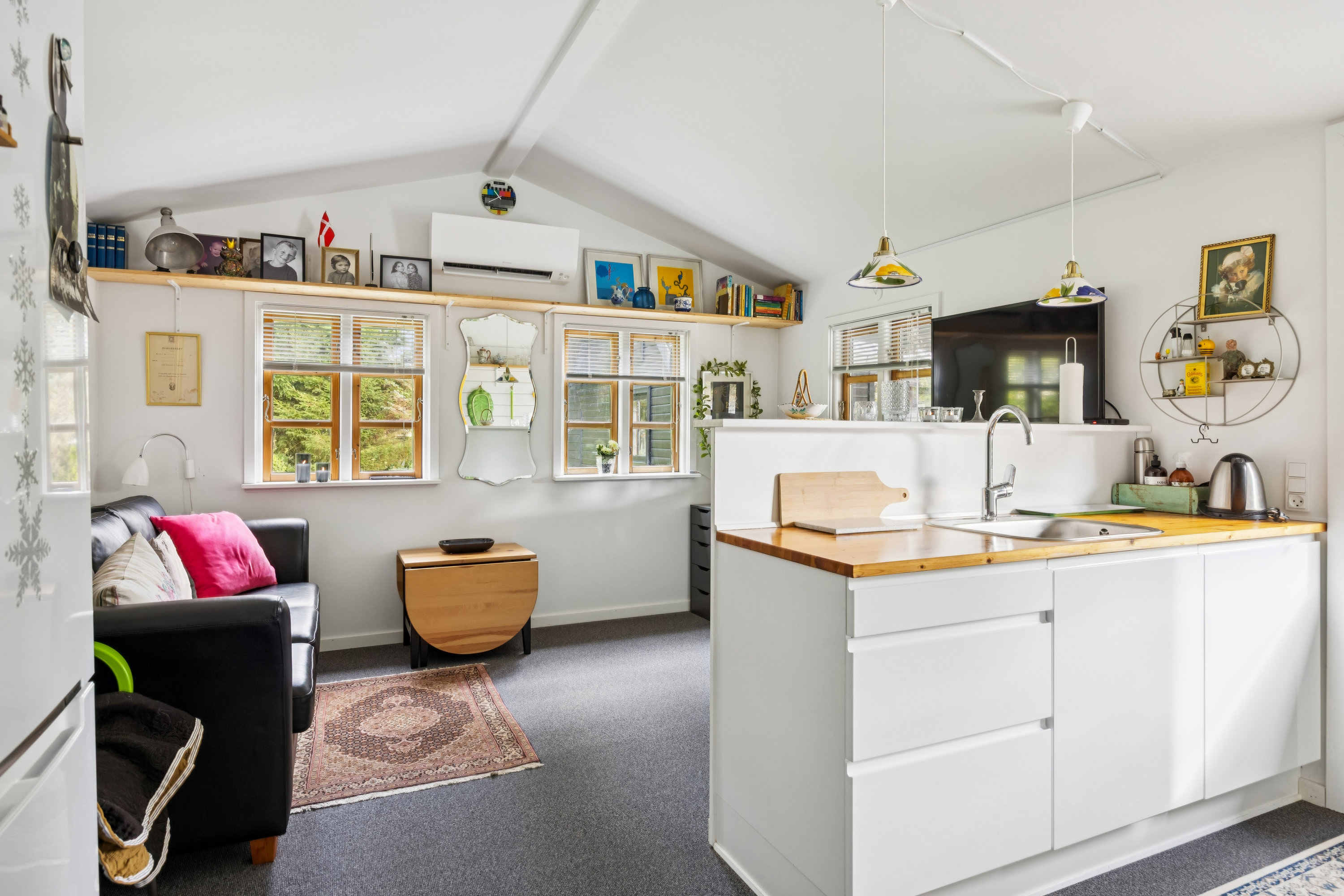 Fremhævet køkken billede i fuldskærmstilstand. Billede af Grønhøj 45, Egsmark Strand, 8400 Ebeltoft