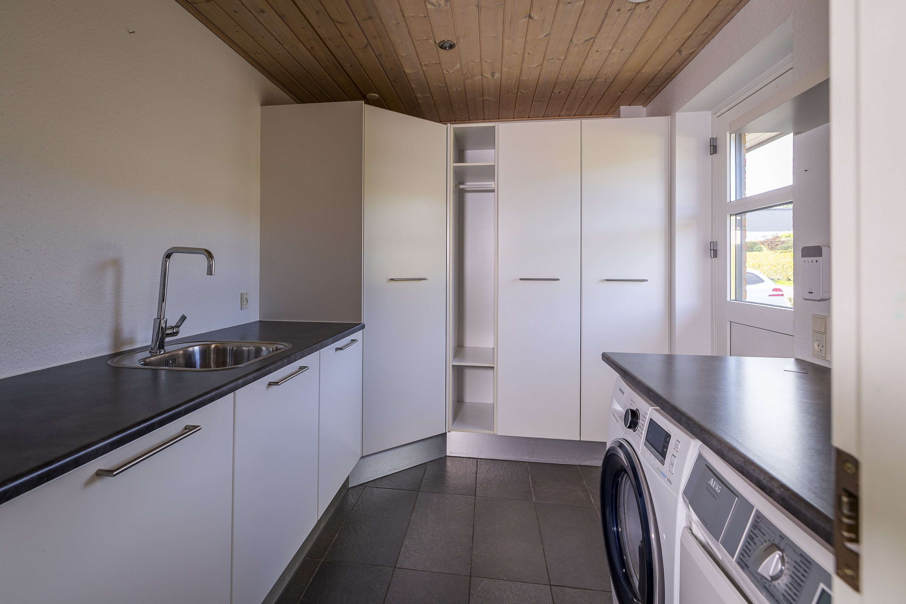 Fremhævet  billede i fuldskærmstilstand. Billede af Fægteborgbakken 15, 8831 Løgstrup