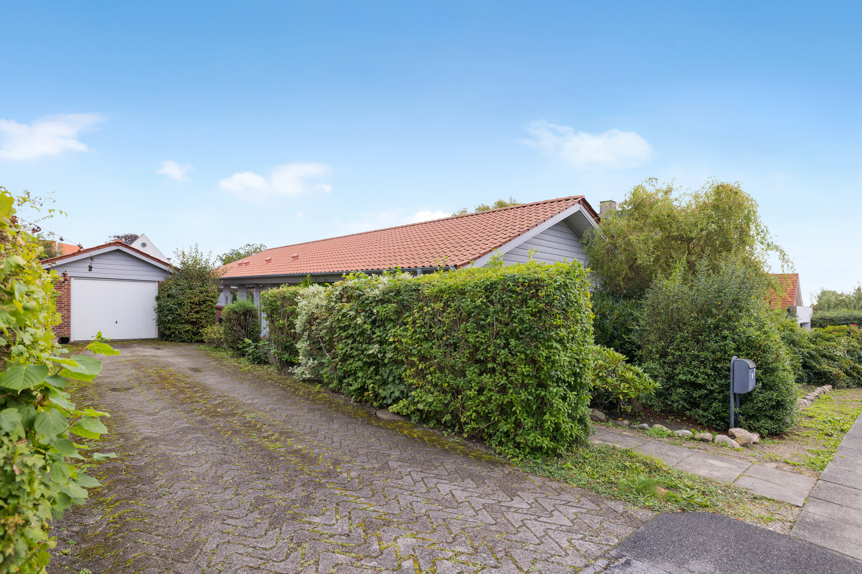 Fremhævet  billede i fuldskærmstilstand. Billede af Oehlenschlægersvej 7, 8230 Åbyhøj