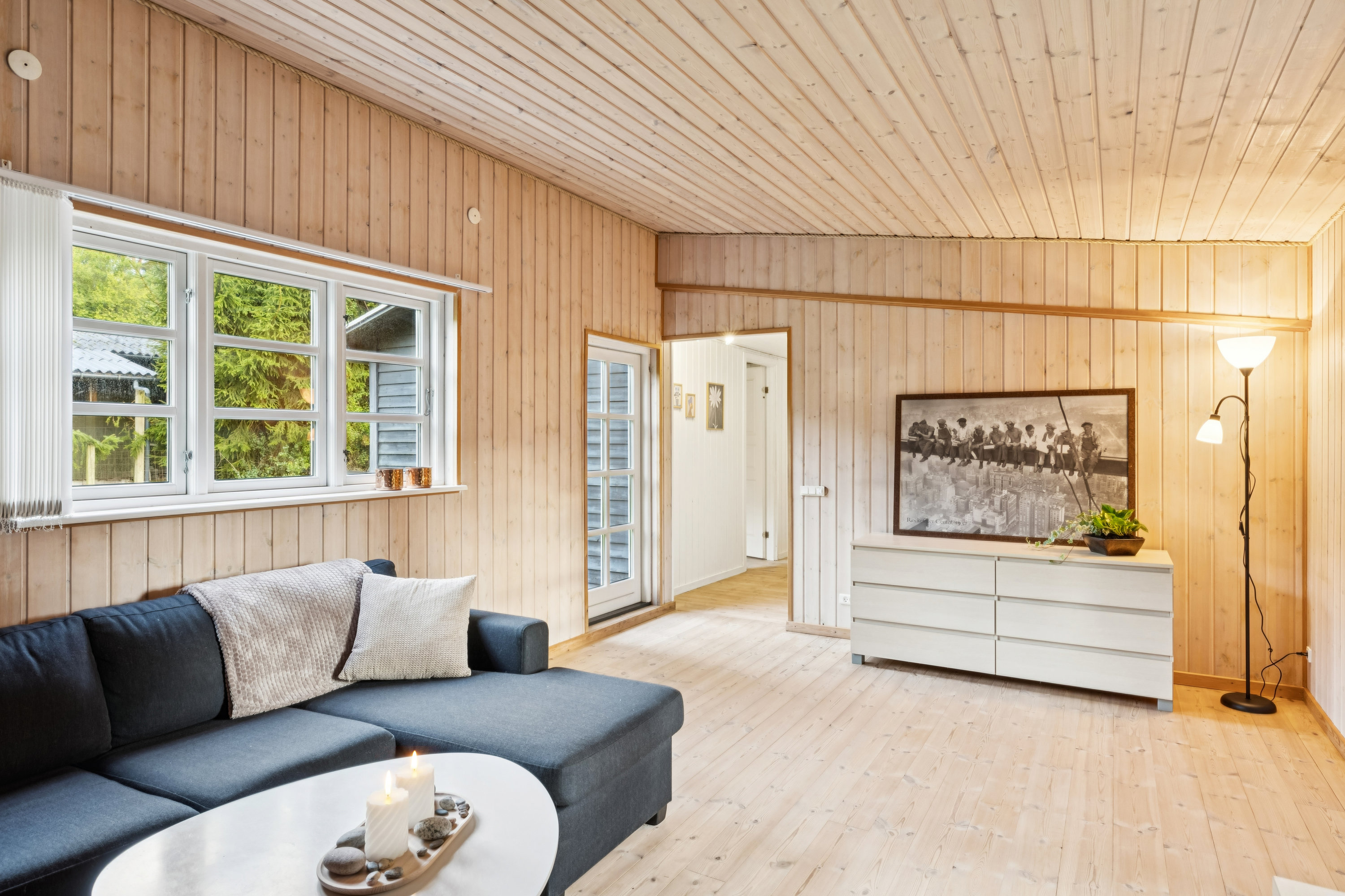 Fremhævet stue billede i fuldskærmstilstand. Billede af Pindstrupvej 3, Thorsager, 8410 Rønde