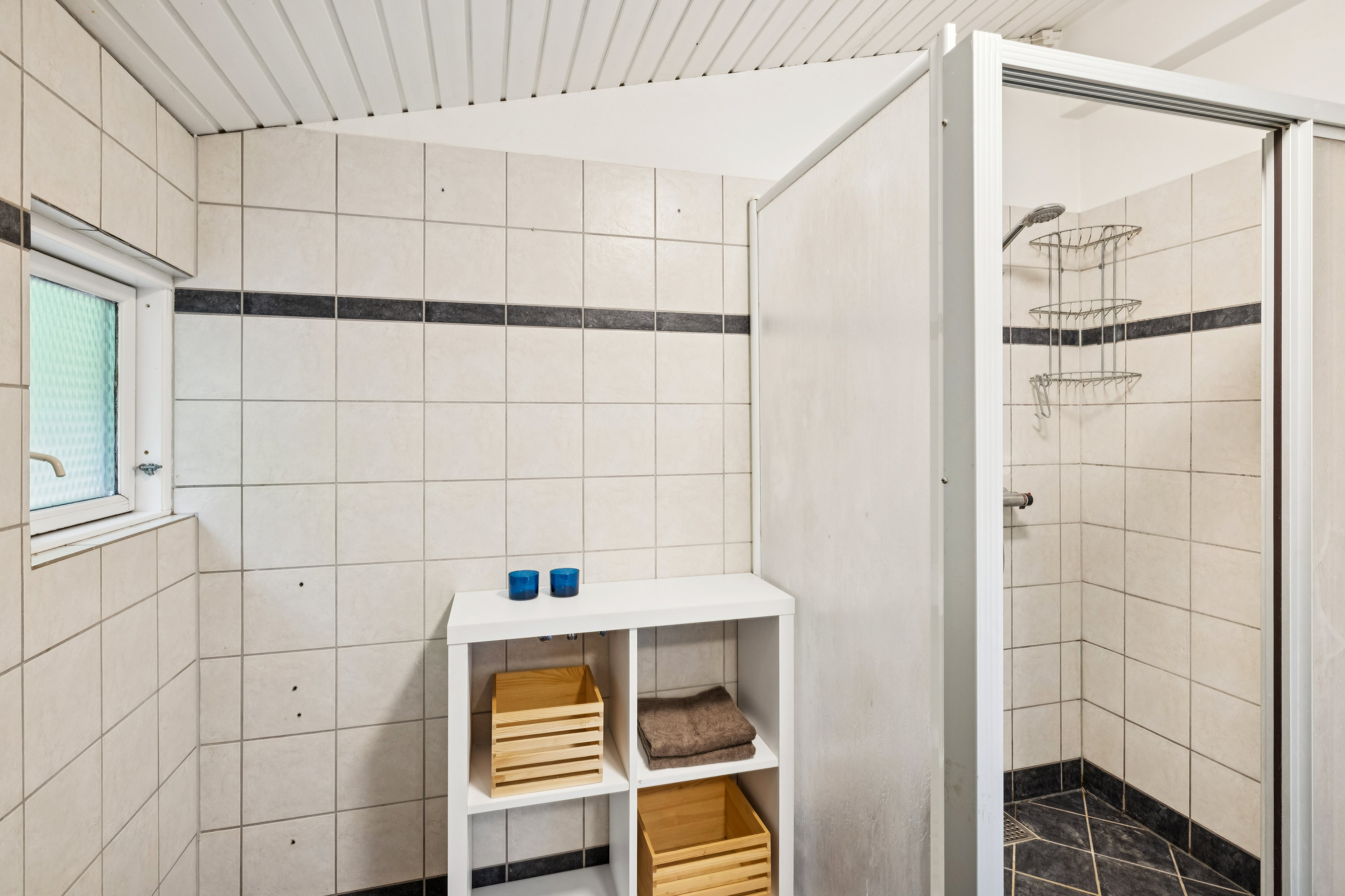 Fremhævet badeværelse billede i fuldskærmstilstand. Billede af Pindstrupvej 3, Thorsager, 8410 Rønde