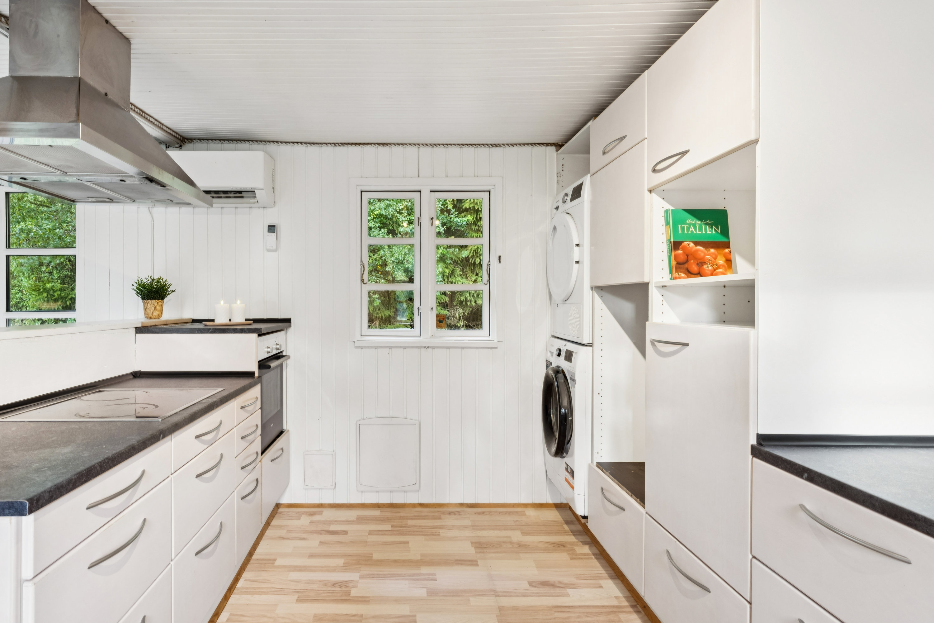 Fremhævet køkken billede i fuldskærmstilstand. Billede af Pindstrupvej 3, Thorsager, 8410 Rønde