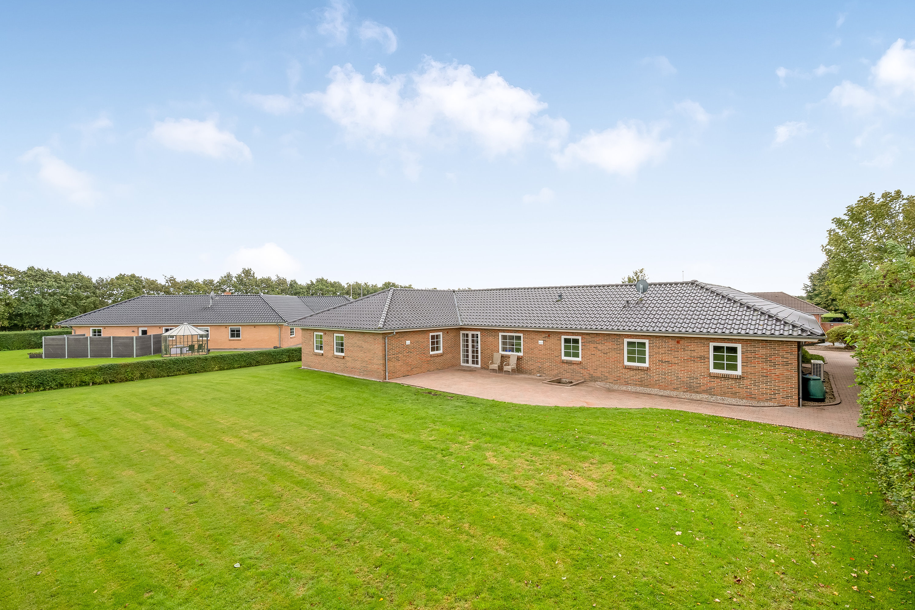 Fremhævet facade billede i fuldskærmstilstand. Billede af Ahornvej 20, Abild, 6270 Tønder