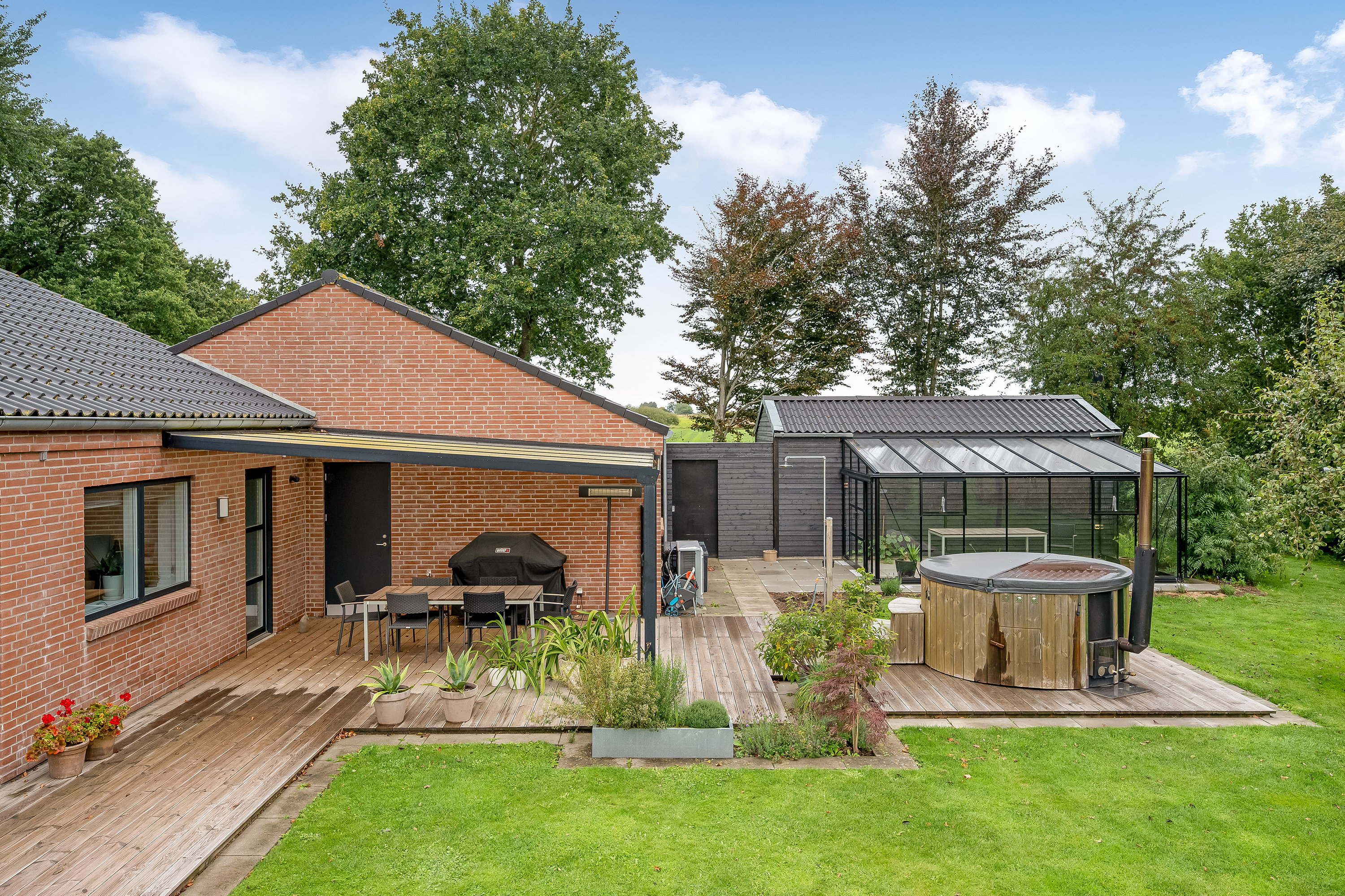 Fremhævet andet billede i fuldskærmstilstand. Billede af Midtengvej 3, Ll Emmerske, 6270 Tønder