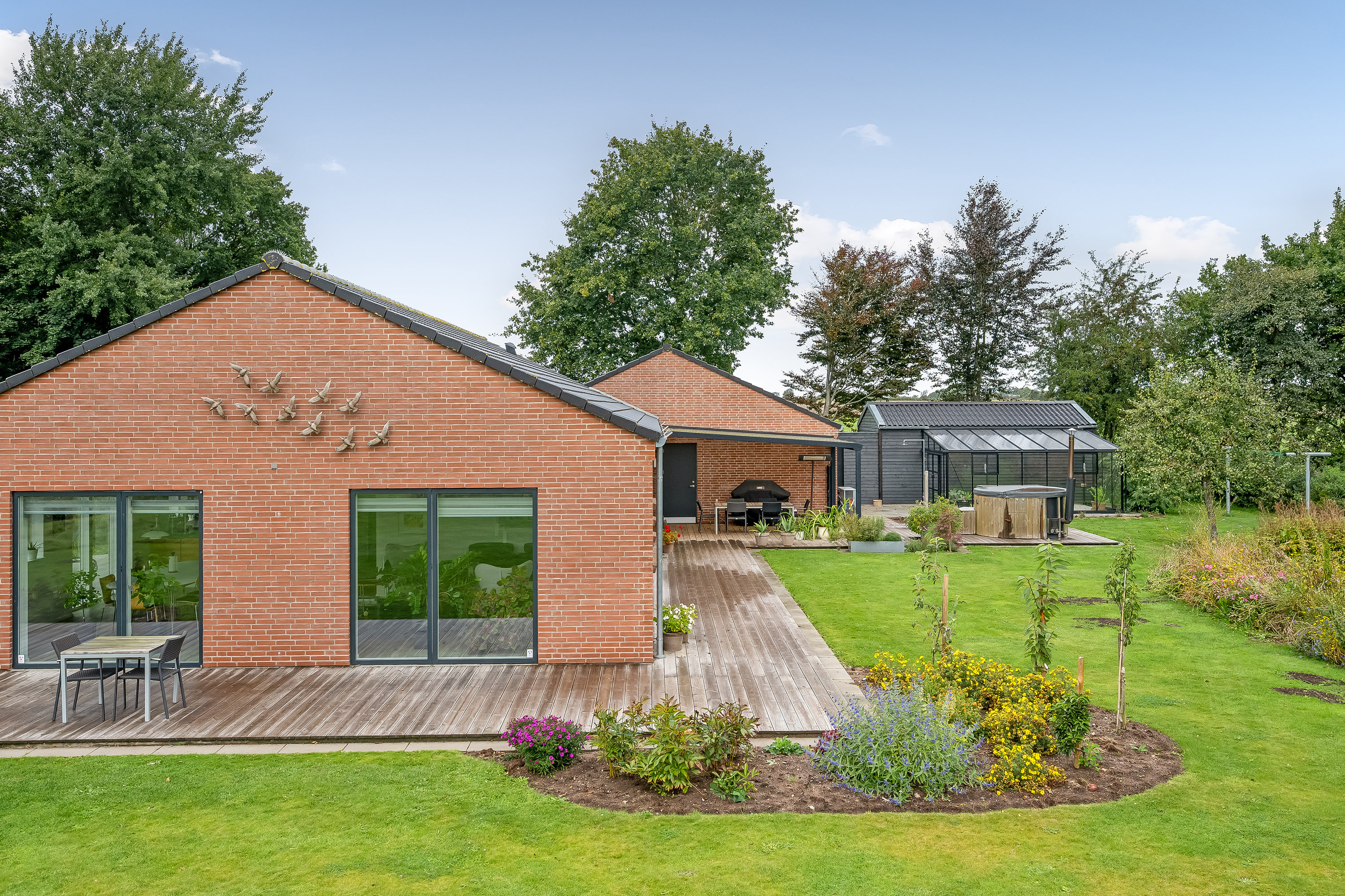 Fremhævet andet billede i fuldskærmstilstand. Billede af Midtengvej 3, Ll Emmerske, 6270 Tønder