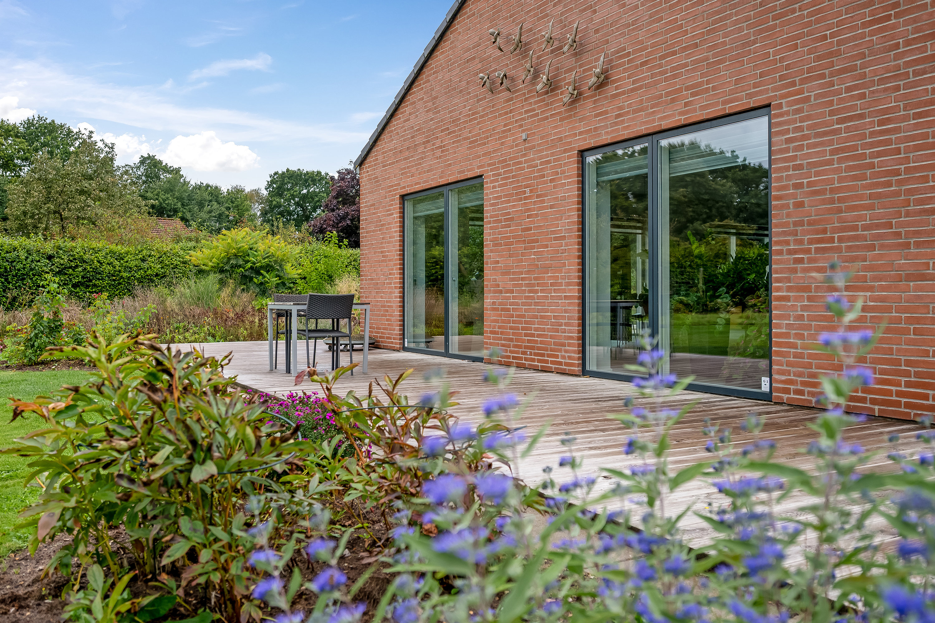 Fremhævet facade billede i fuldskærmstilstand. Billede af Midtengvej 3, Ll Emmerske, 6270 Tønder