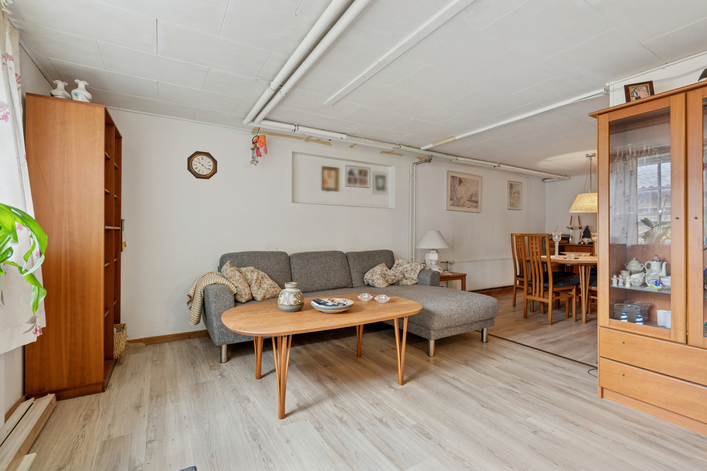 Fremhævet stue billede i fuldskærmstilstand. Billede af Jægervænget 11, Tappernøje, 4733 Tappernøje