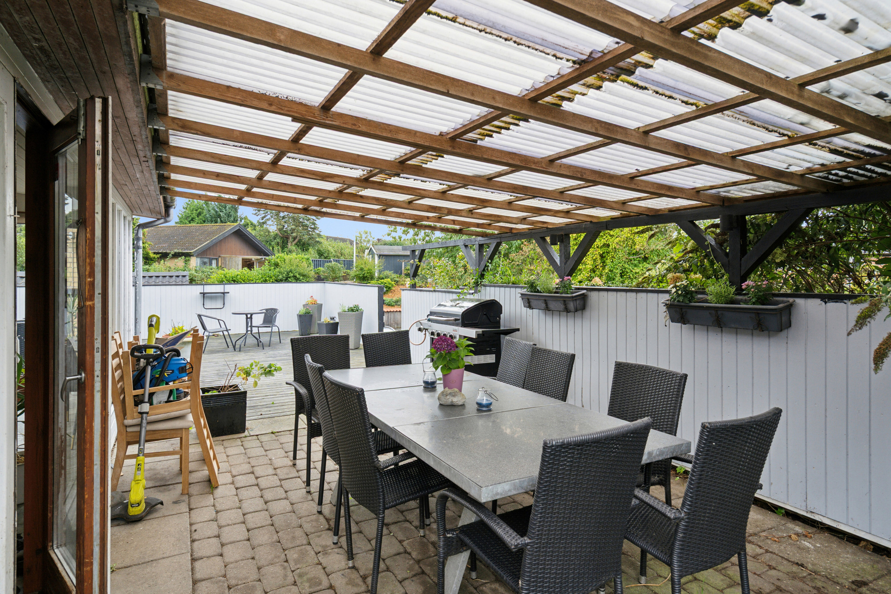 Fremhævet overdækket terrasse billede i fuldskærmstilstand. Billede af Jægervænget 11, Tappernøje, 4733 Tappernøje