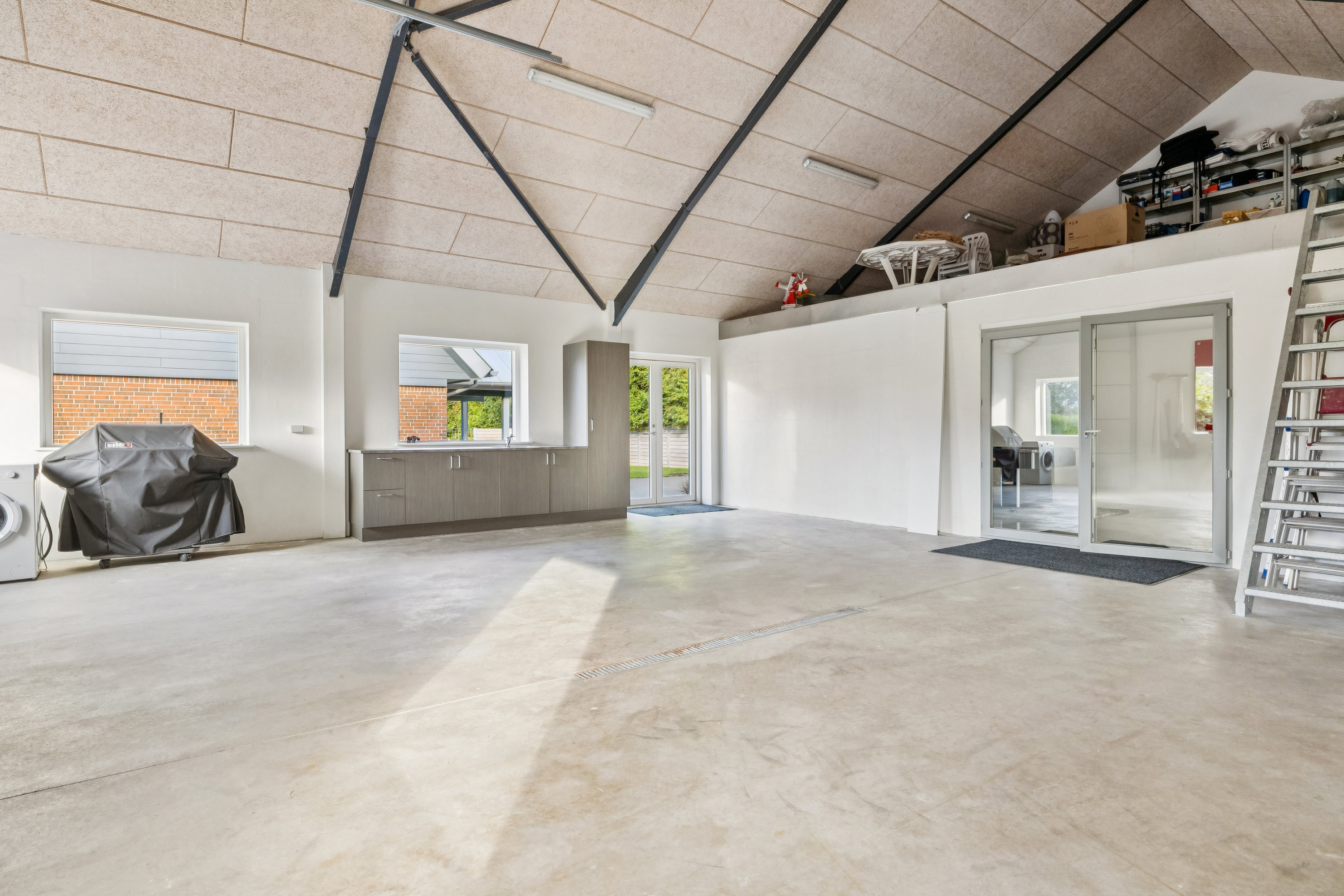 Fremhævet andet billede i fuldskærmstilstand. Billede af Gravene 3, 8981 Spentrup