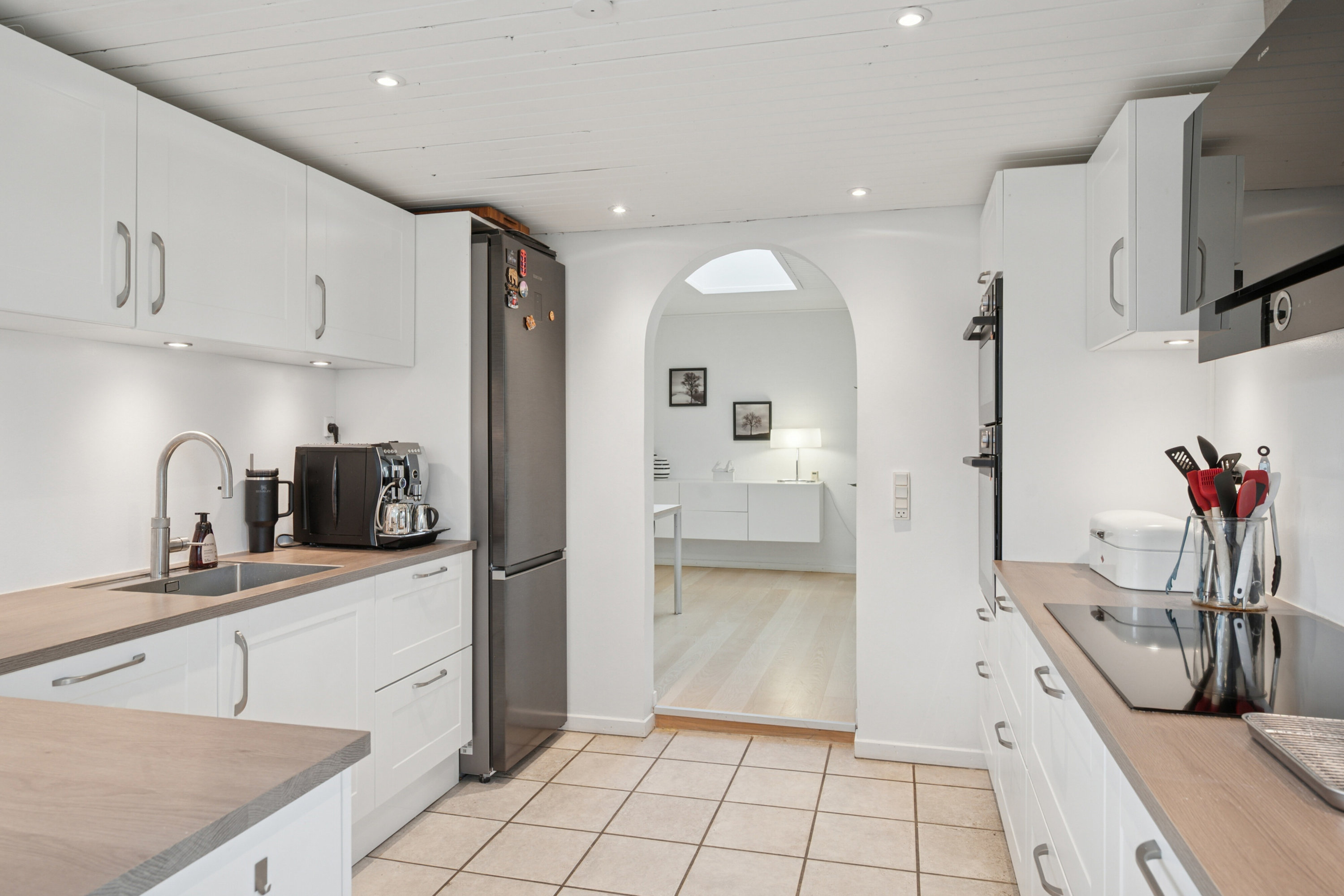 Fremhævet køkken billede i fuldskærmstilstand. Billede af Blankager 13, 2620 Albertslund