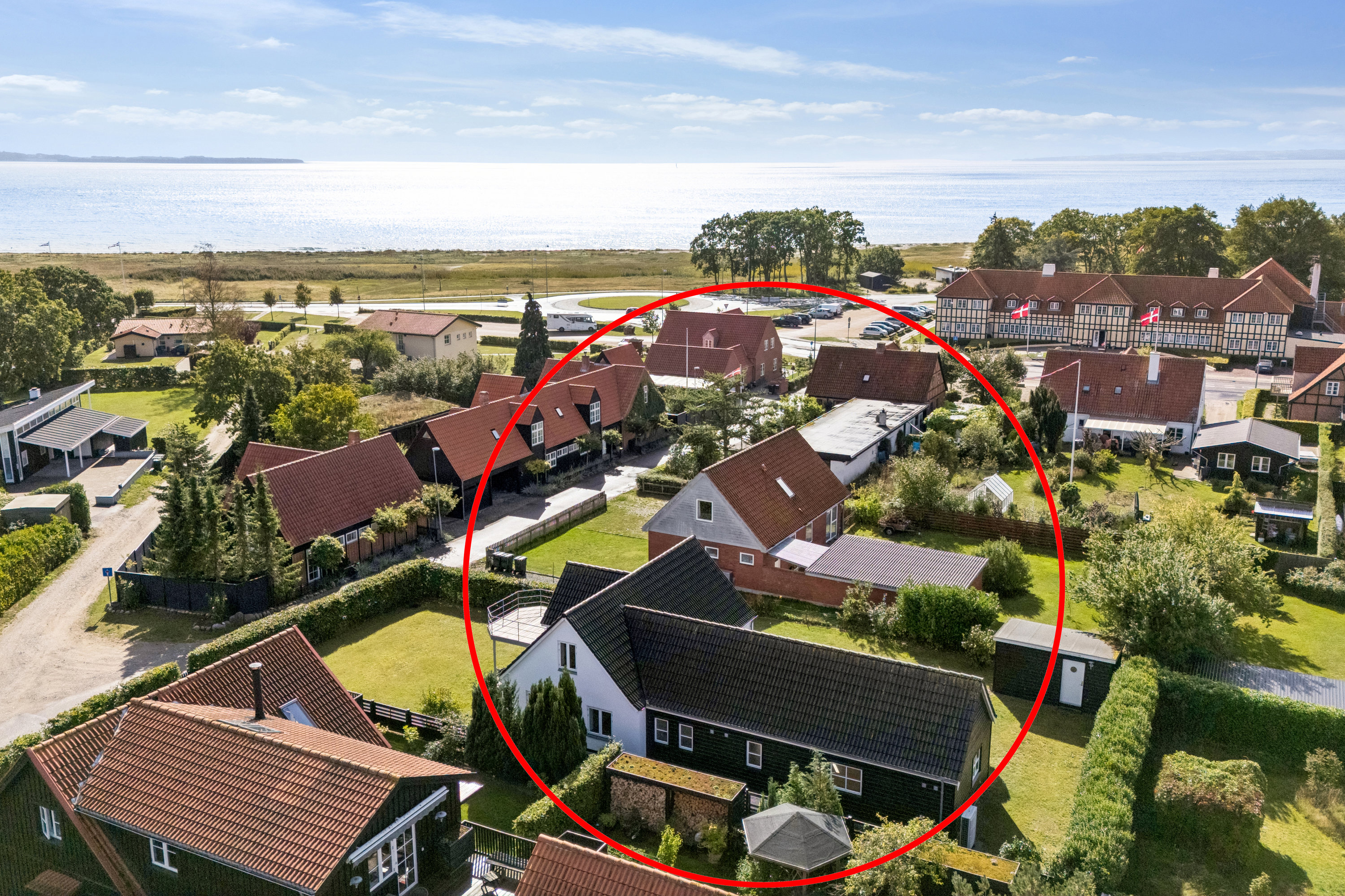 Miniaturebillede 2: luftfoto. Billede af Egil Fischers Vej 3, Femmøller Strand, 8400 Ebeltoft