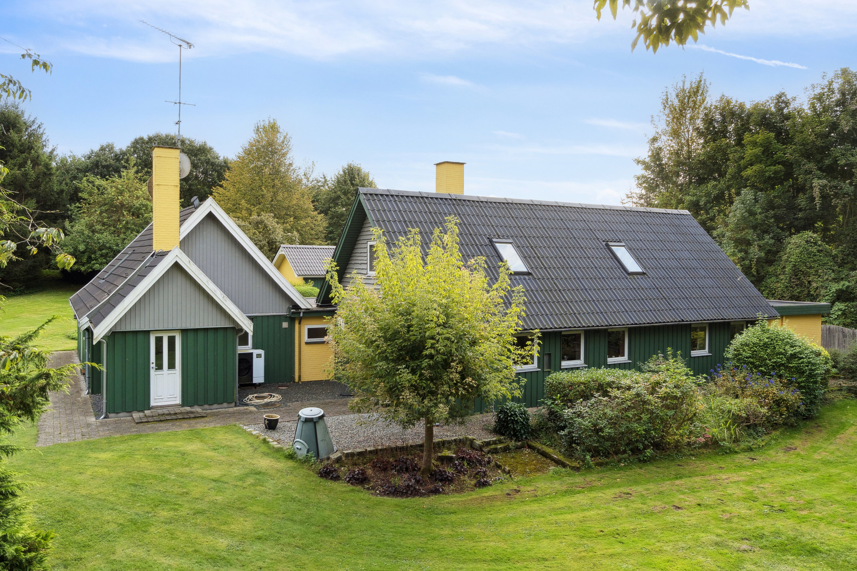 Miniaturebillede 1: set fra haven. Billede af Jyderupvej 34, Kongsted, 4683 Rønnede