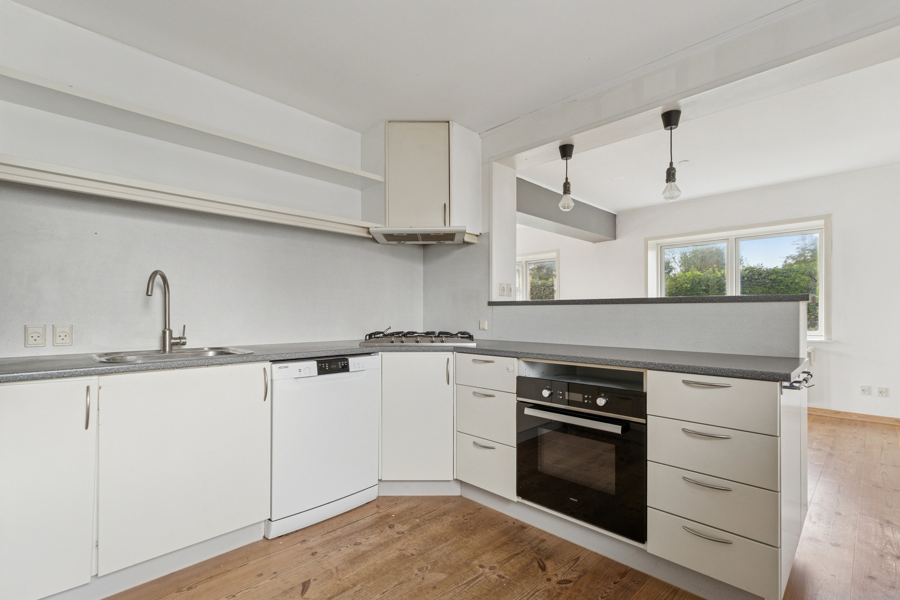 Fremhævet køkken billede i fuldskærmstilstand. Billede af Storegade 1, Holbøl, 6340 Kruså