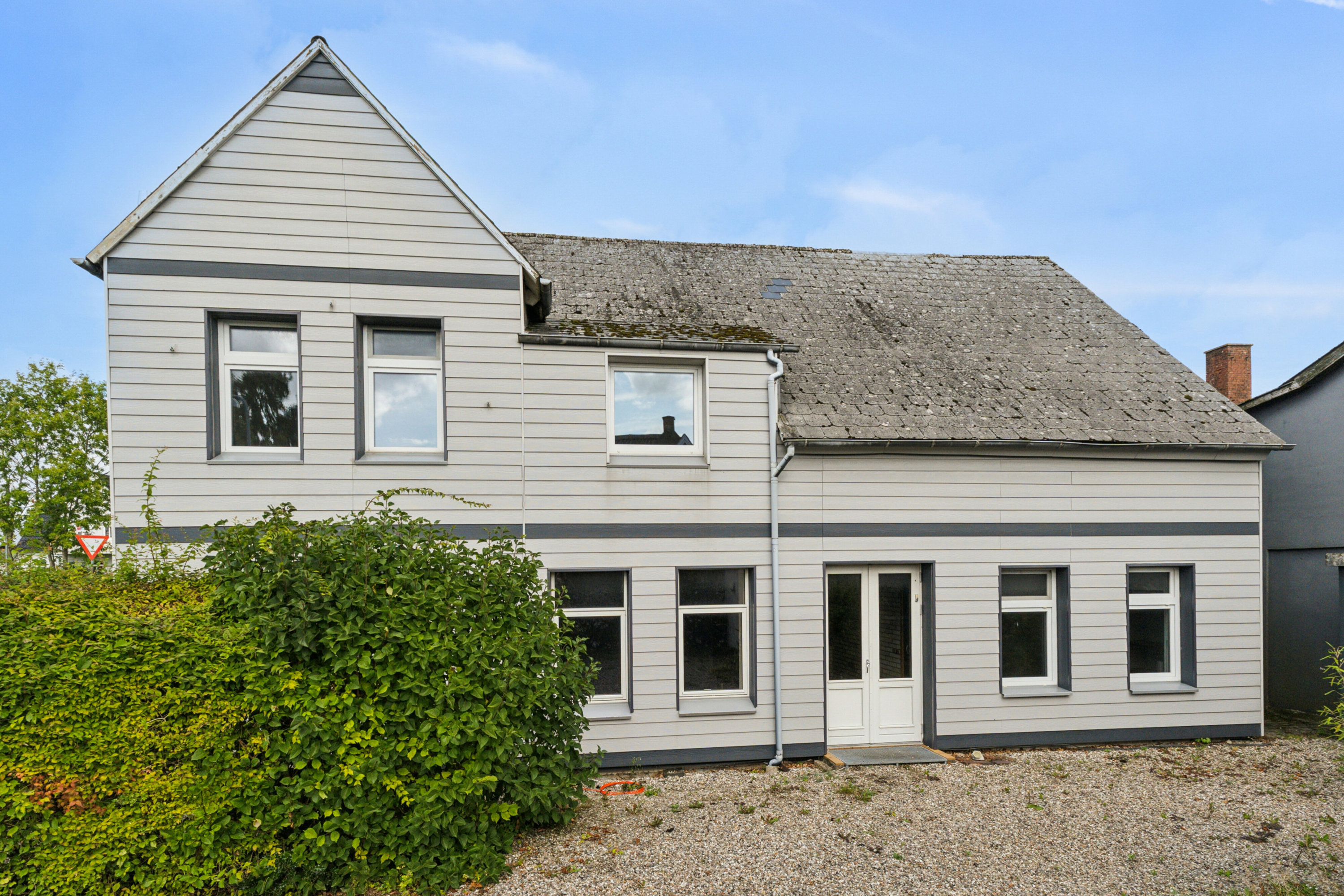 Miniaturebillede 2: ejendommen. Billede af Storegade 1, Holbøl, 6340 Kruså