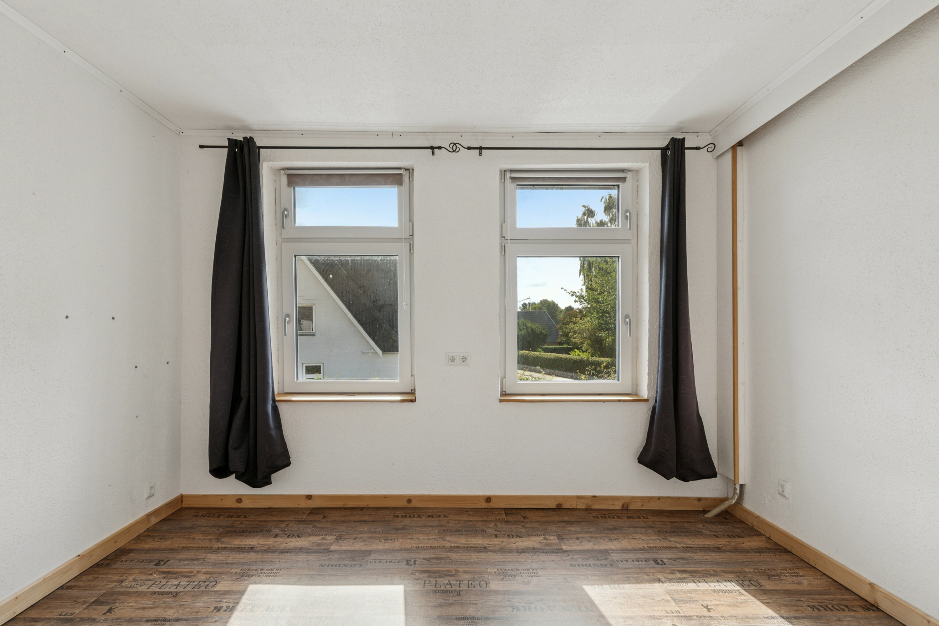 Fremhævet værelse billede i fuldskærmstilstand. Billede af Storegade 1, Holbøl, 6340 Kruså