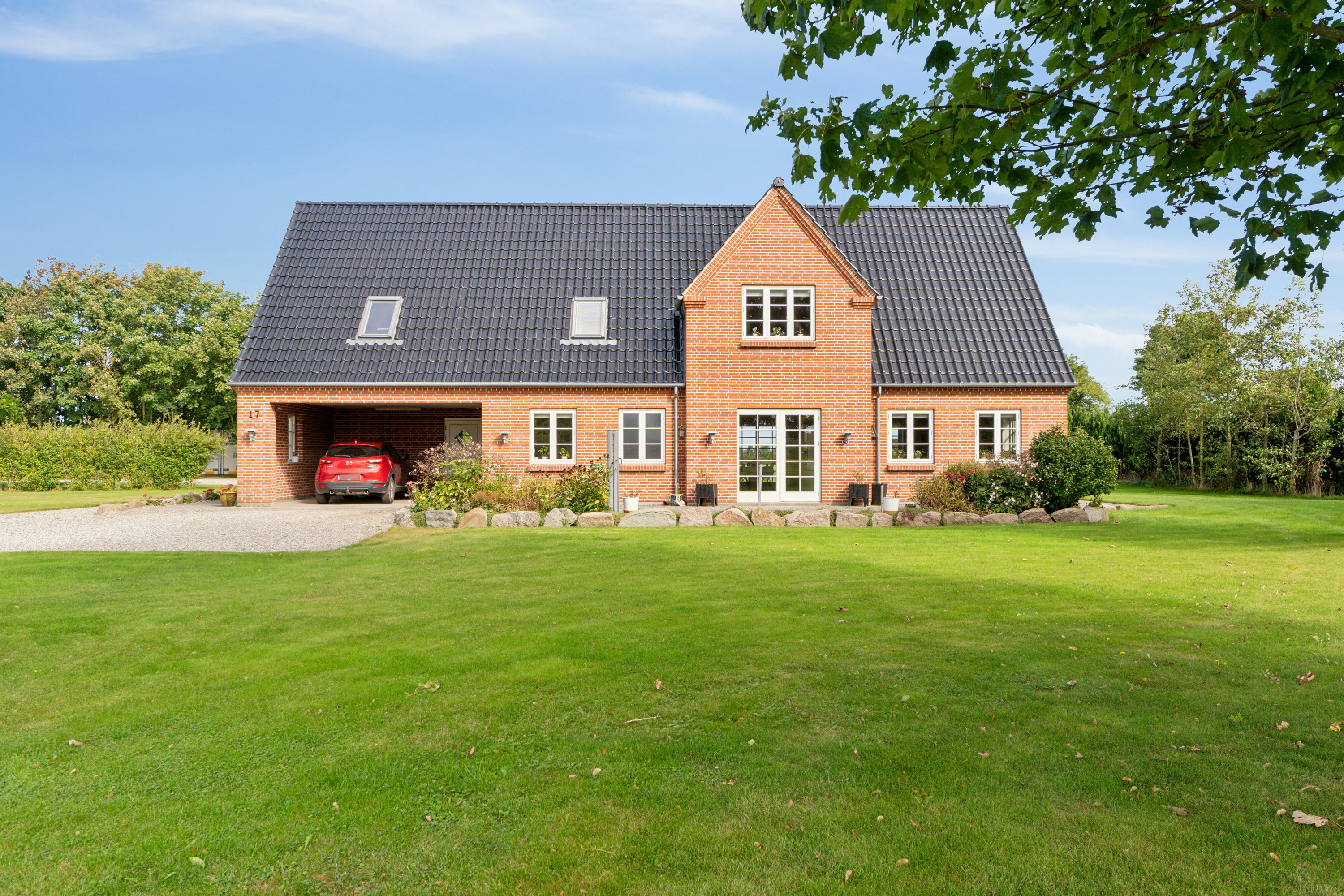 Fremhævet set fra haven billede i fuldskærmstilstand. Billede af P Hansens Gyden 17, Gyngstrup Mark, 5450 Otterup