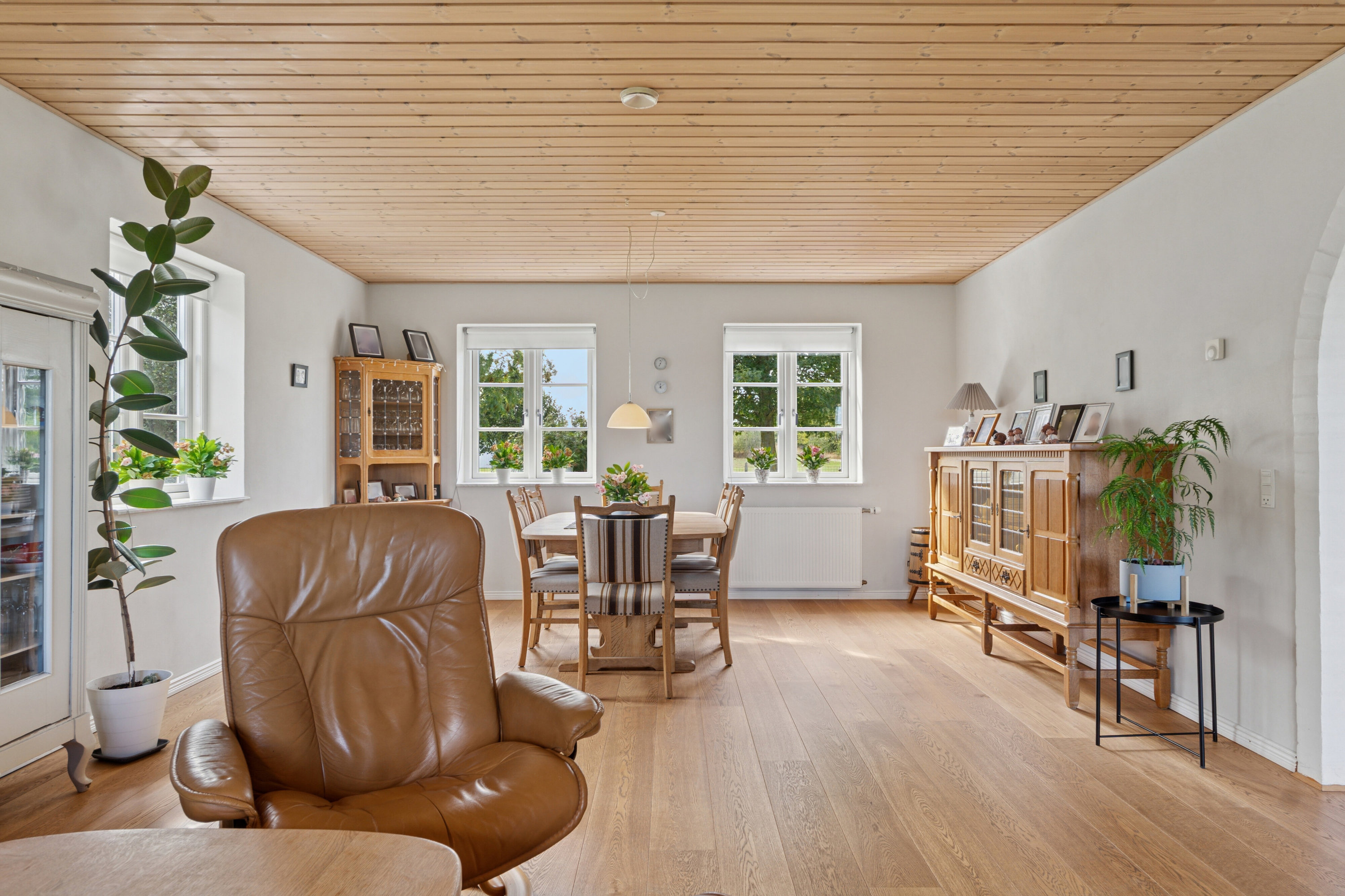 Fremhævet stue billede i fuldskærmstilstand. Billede af P Hansens Gyden 17, Gyngstrup Mark, 5450 Otterup