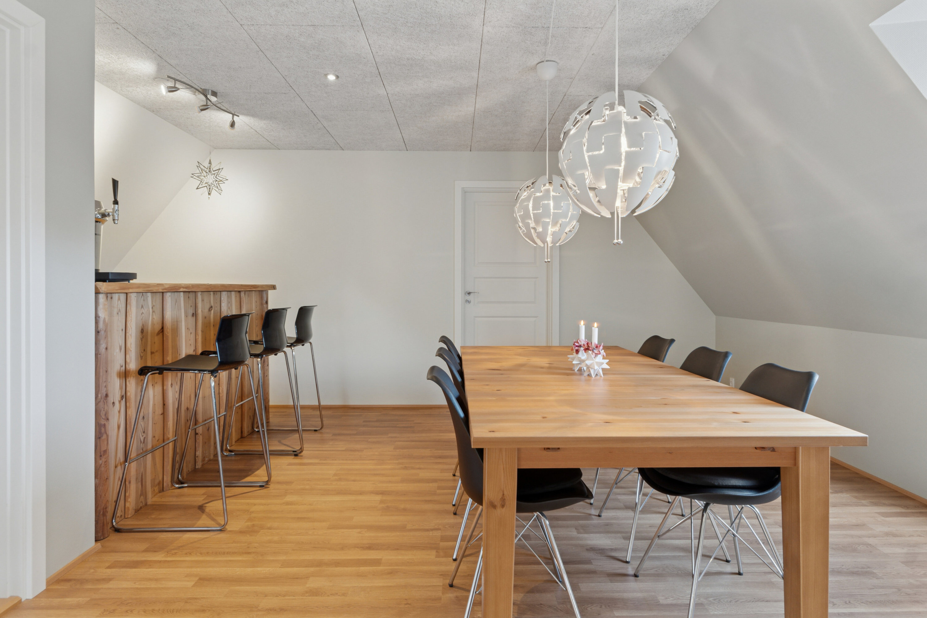 Fremhævet spisestue billede i fuldskærmstilstand. Billede af P Hansens Gyden 17, Gyngstrup Mark, 5450 Otterup