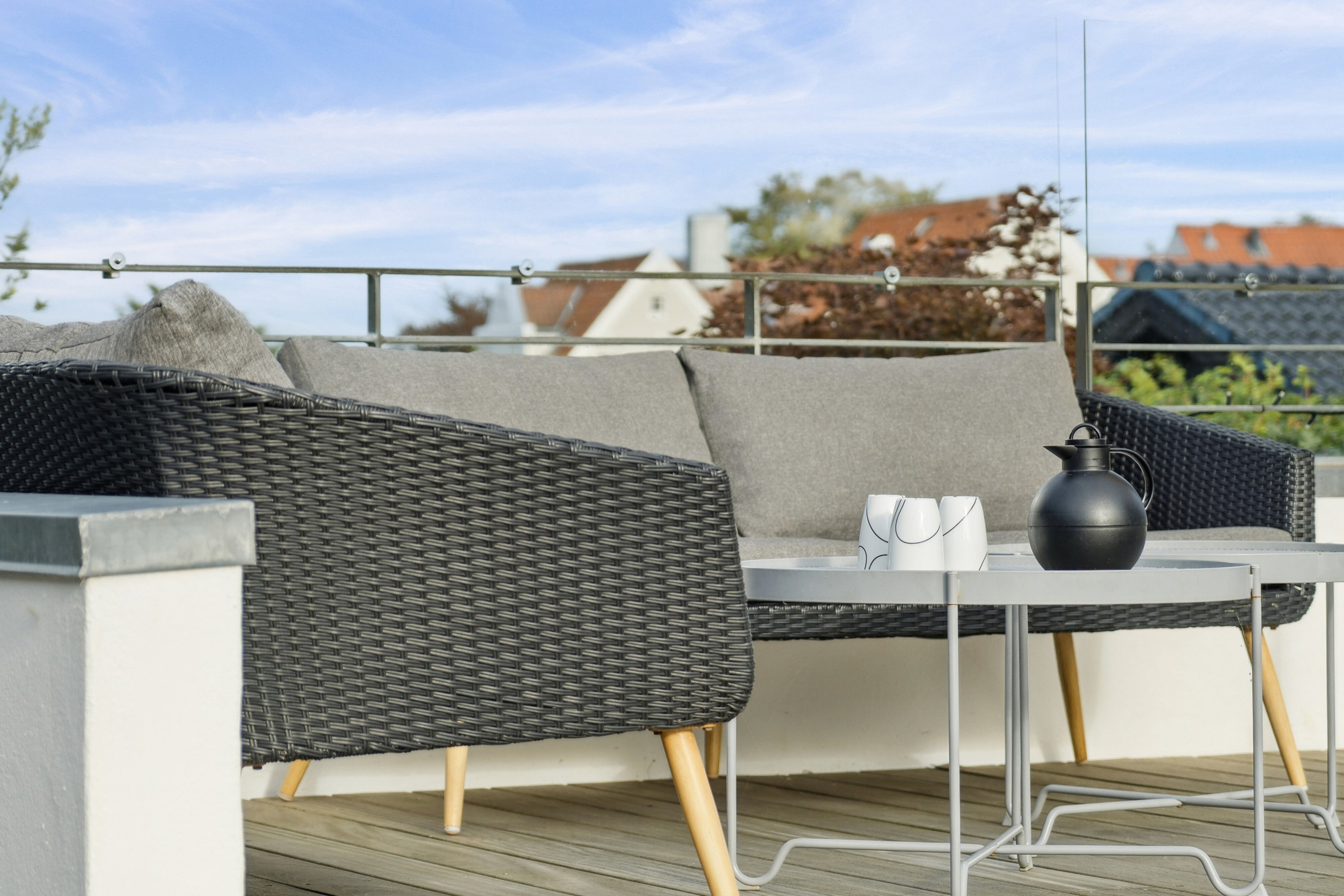 Fremhævet terrasse billede i fuldskærmstilstand. Billede af Egernvej 14, 8270 Højbjerg