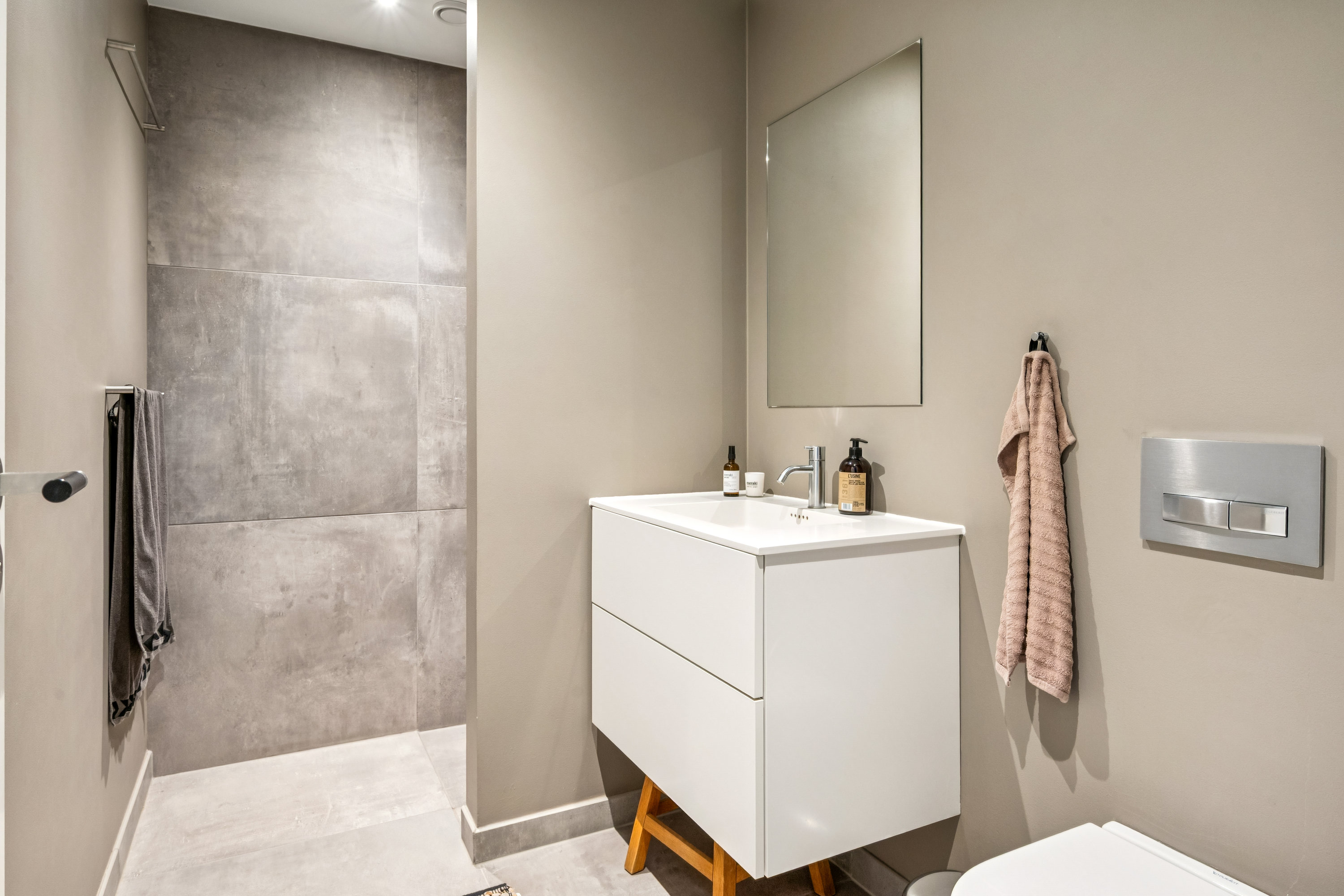 Fremhævet badeværelse billede i fuldskærmstilstand. Billede af Strandbakkevej 24, 8250 Egå