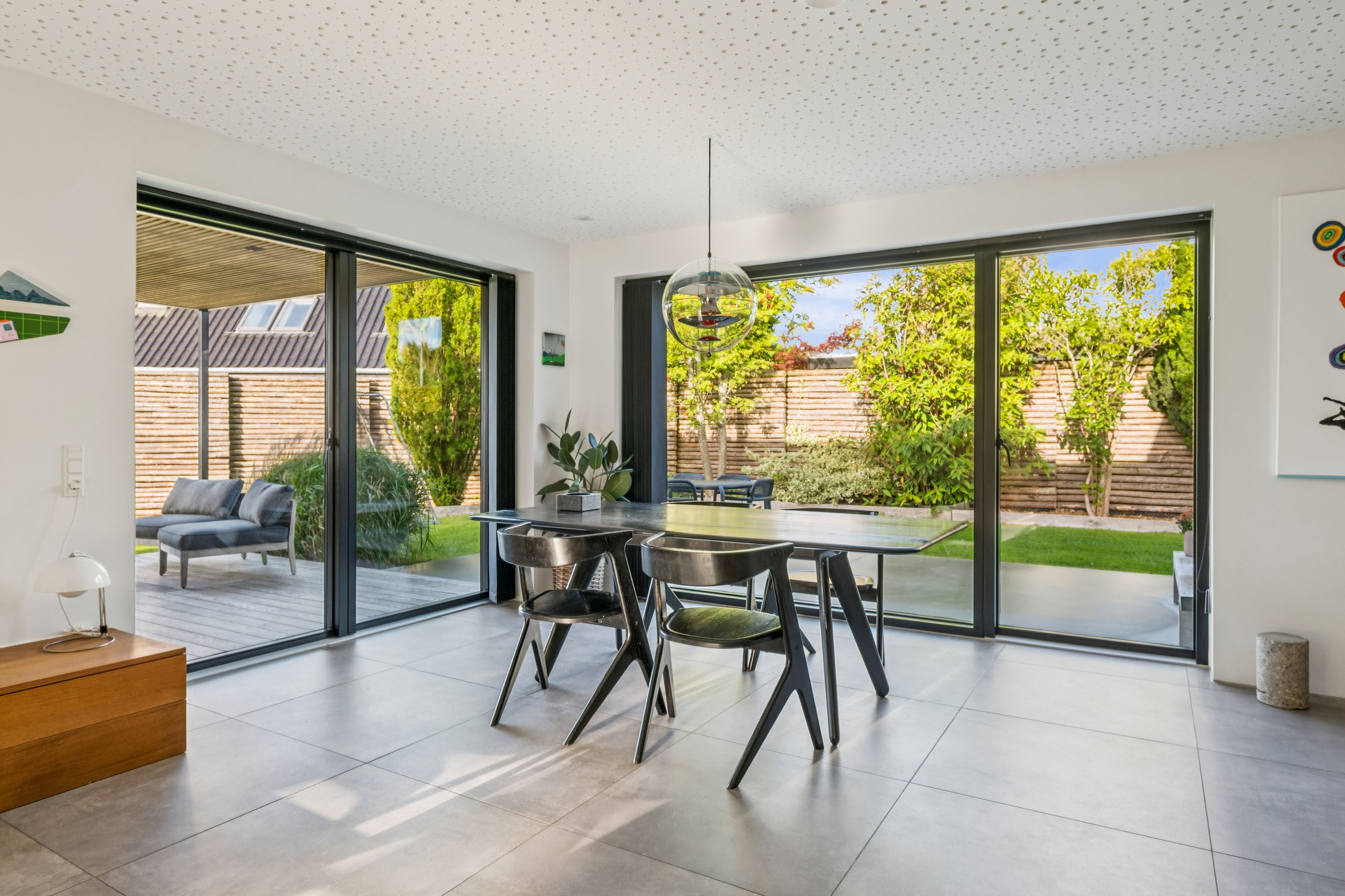 Fremhævet spisestue billede i fuldskærmstilstand. Billede af Strandbakkevej 24, 8250 Egå