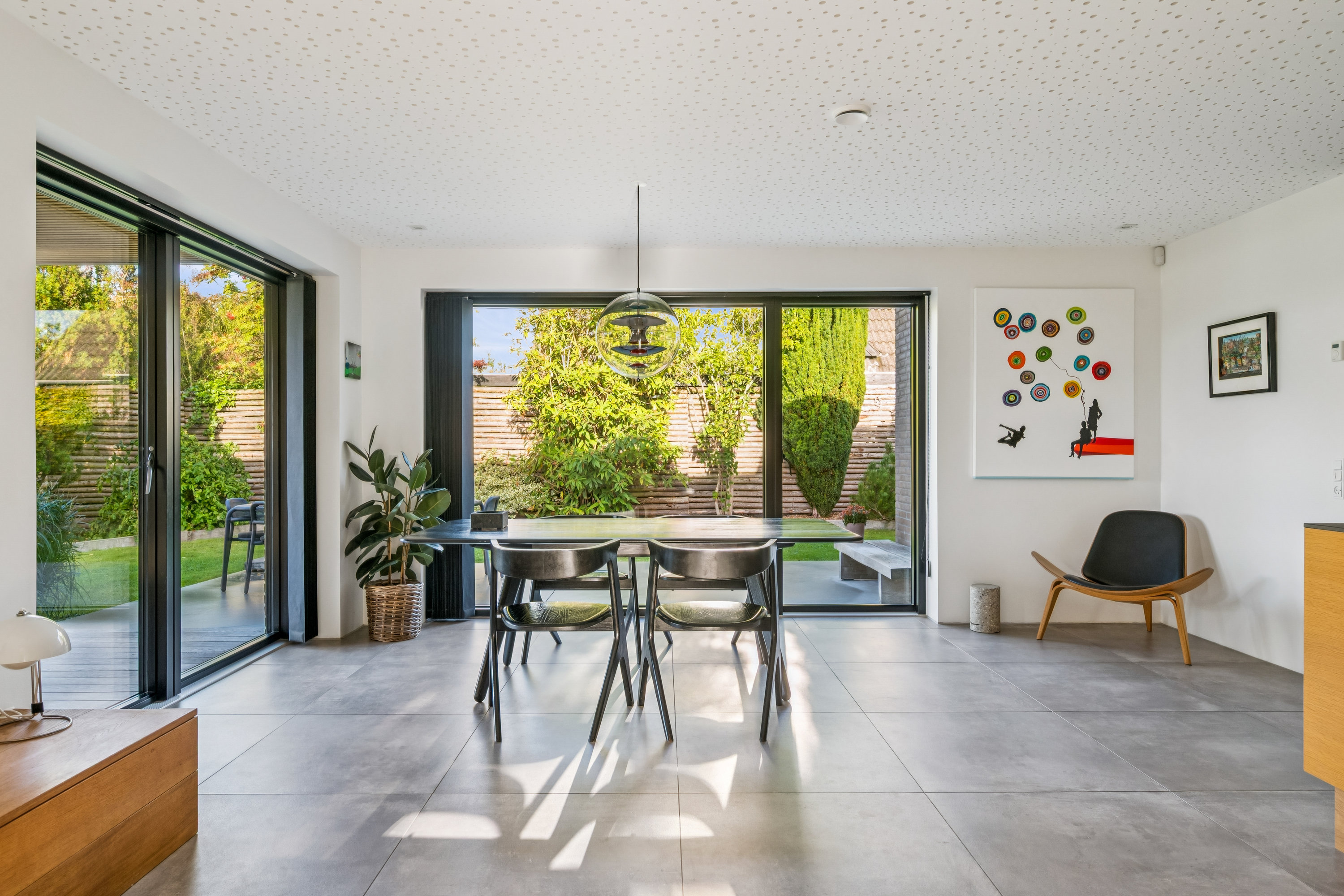 Fremhævet stue billede i fuldskærmstilstand. Billede af Strandbakkevej 24, 8250 Egå